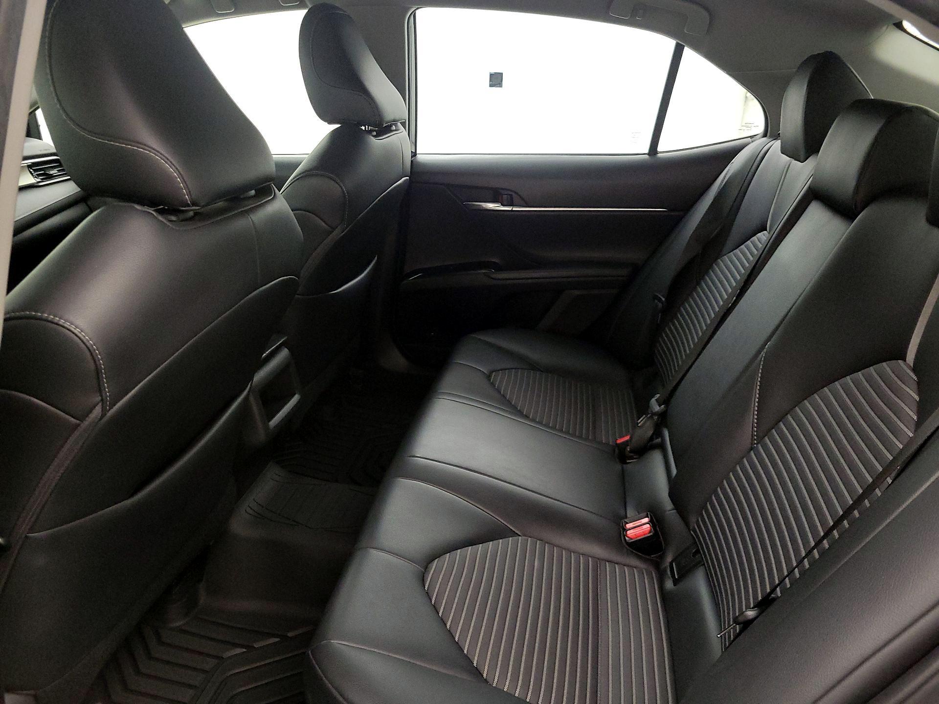Thumbnail: 2019 Toyota Camry - 19