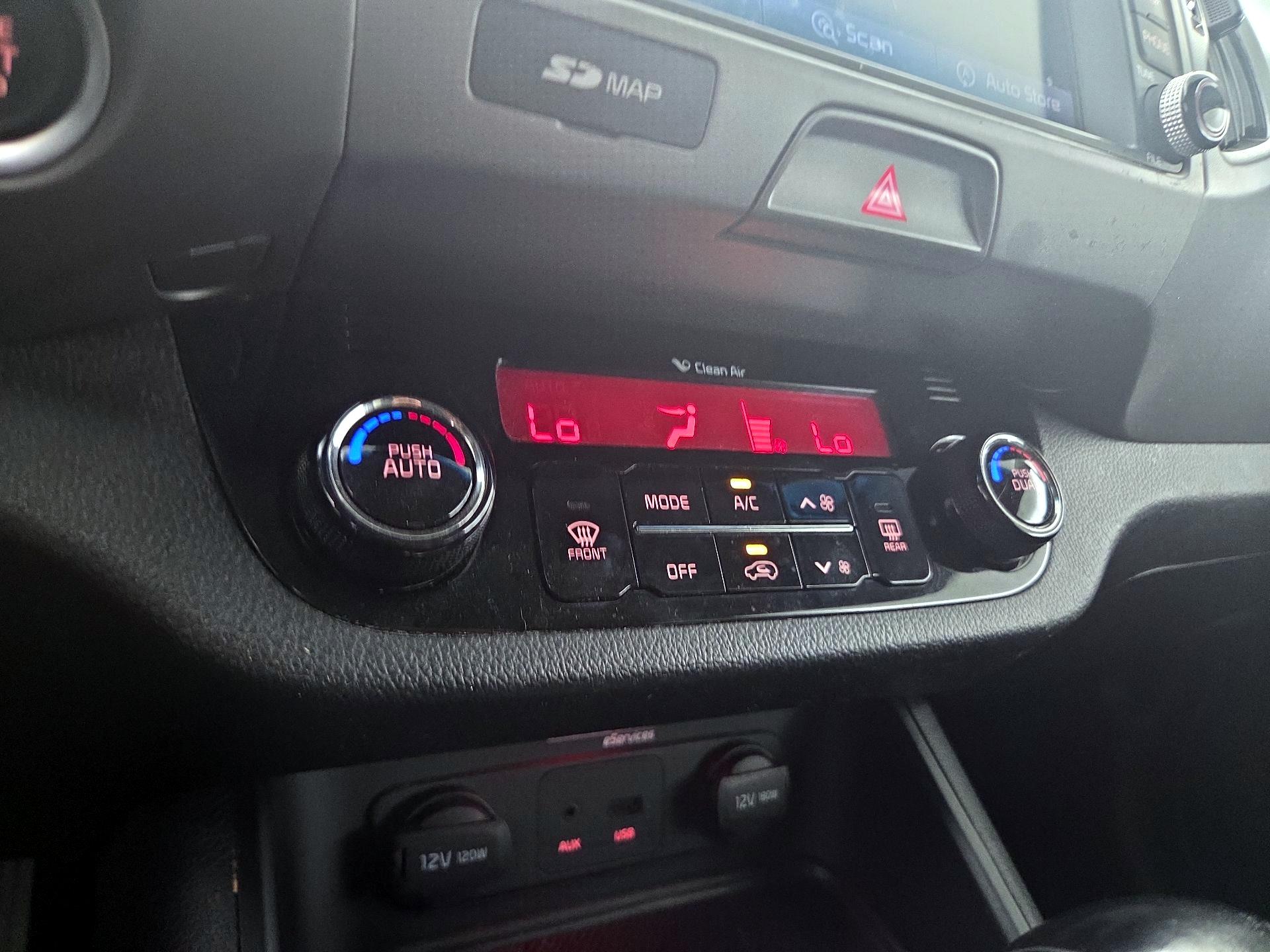 Thumbnail: 2014 Kia Sportage - 16