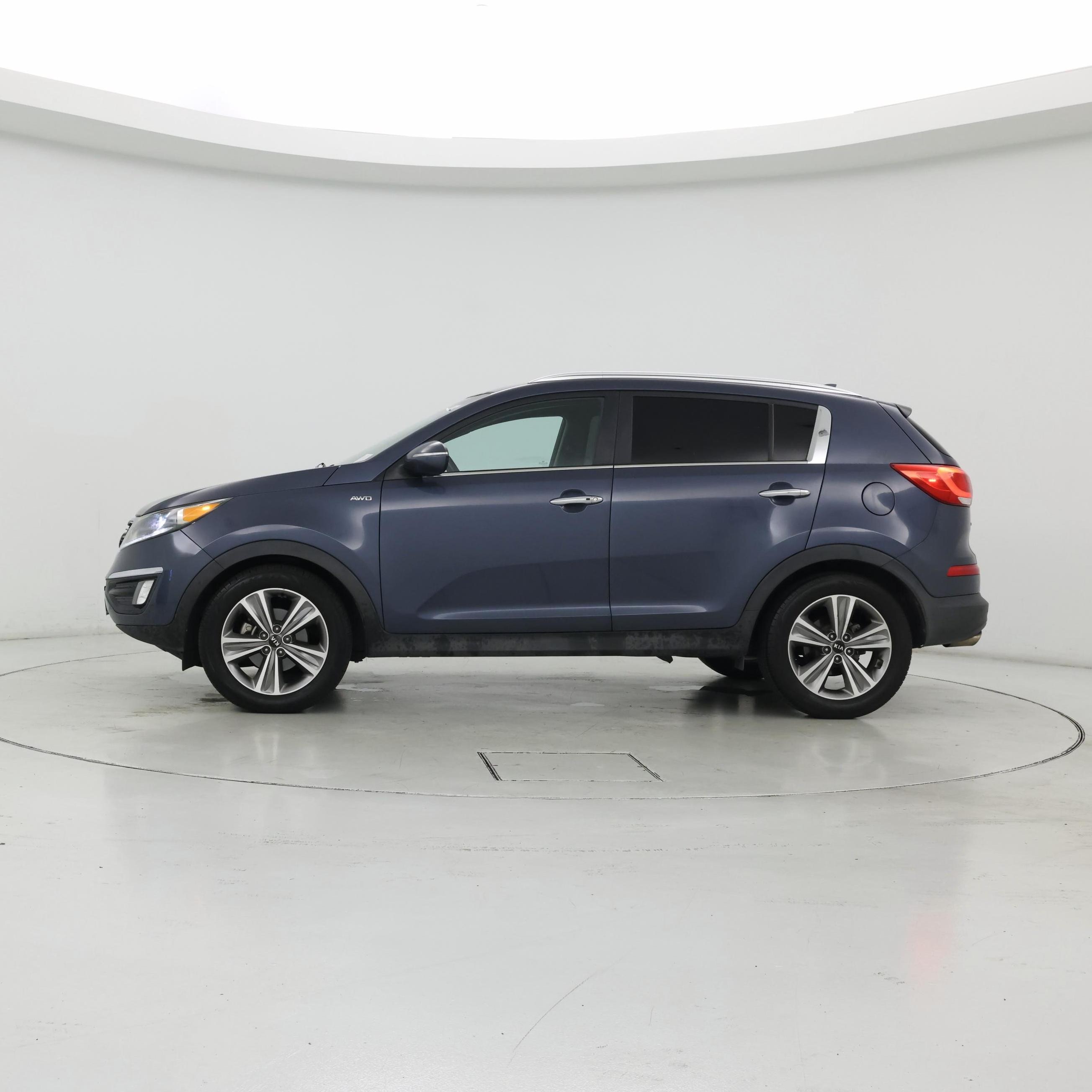 Thumbnail: 2014 Kia Sportage - 3