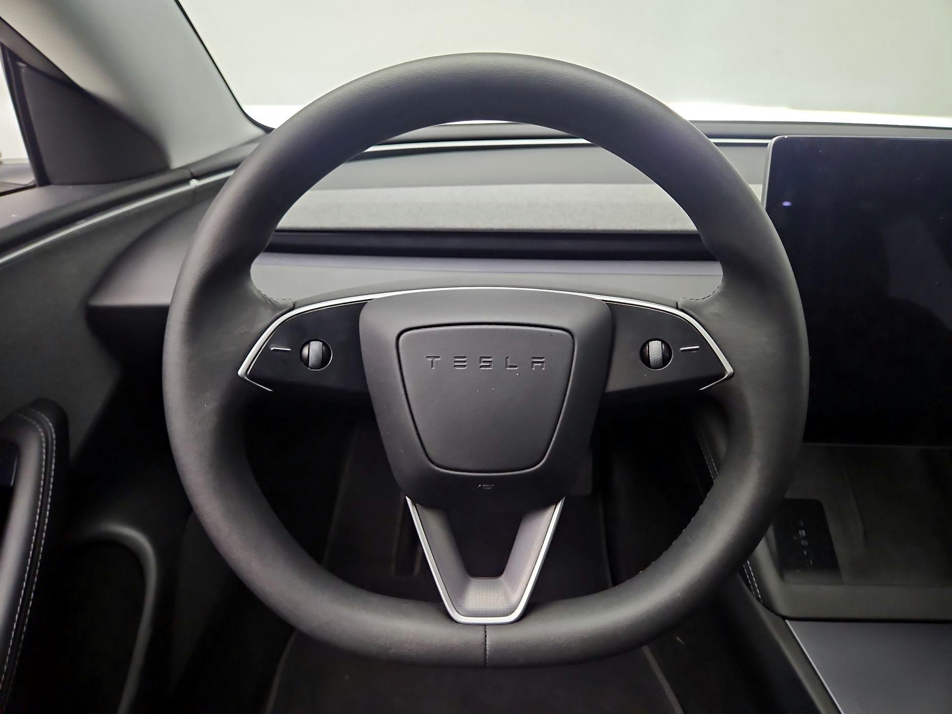 Thumbnail: 2024 Tesla Model 3 - 10