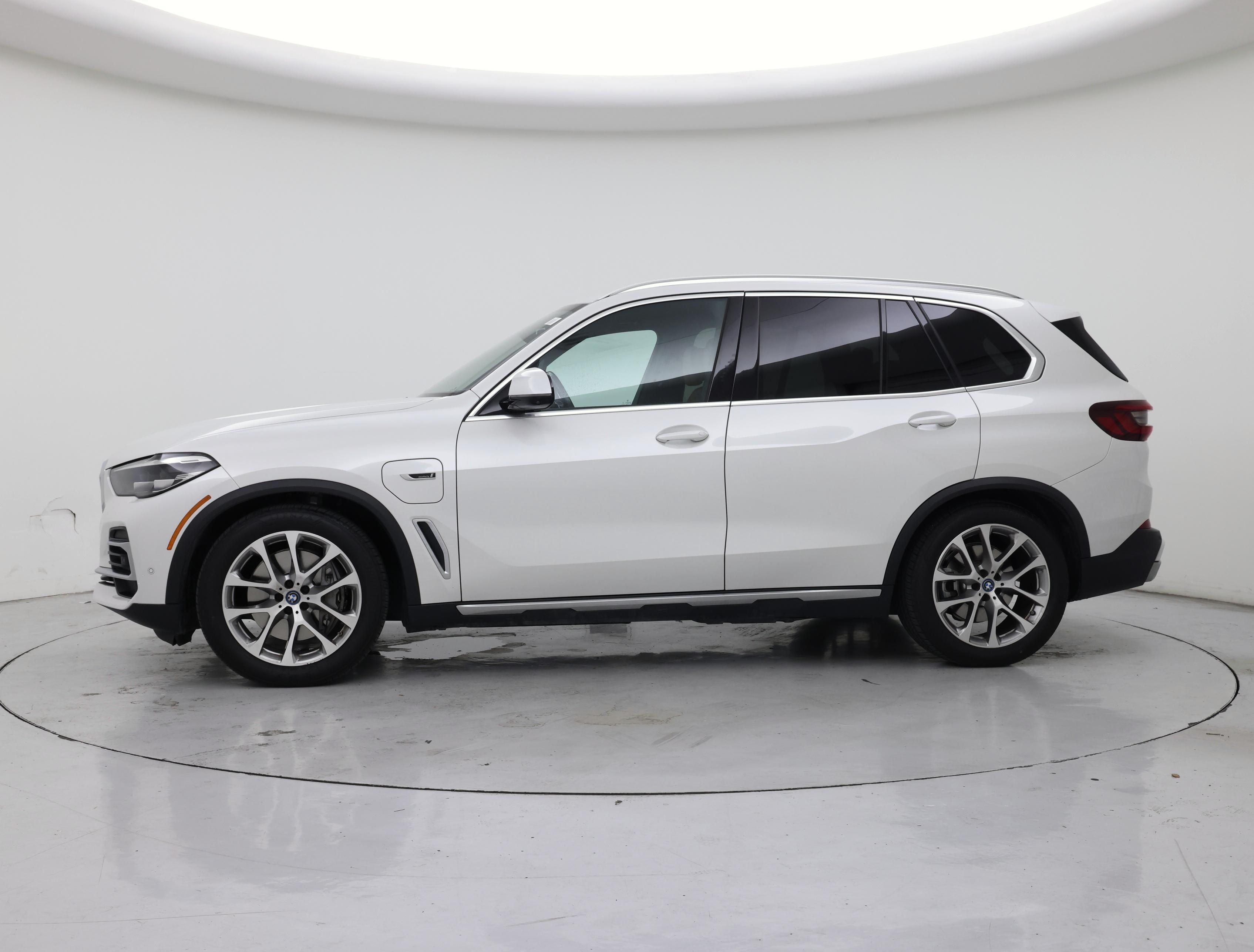 Thumbnail: 2023 BMW X5 - 3