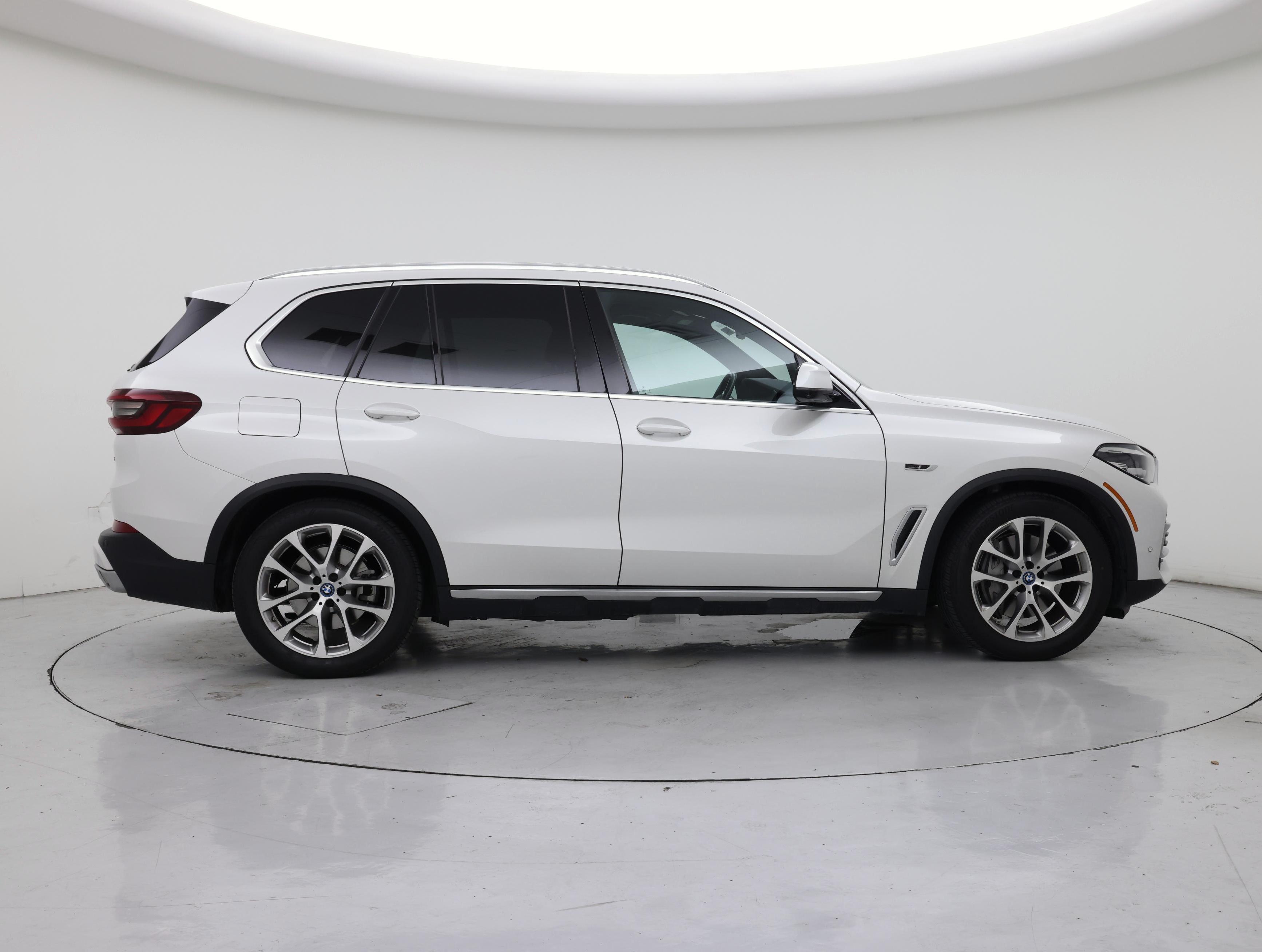 Thumbnail: 2023 BMW X5 - 7