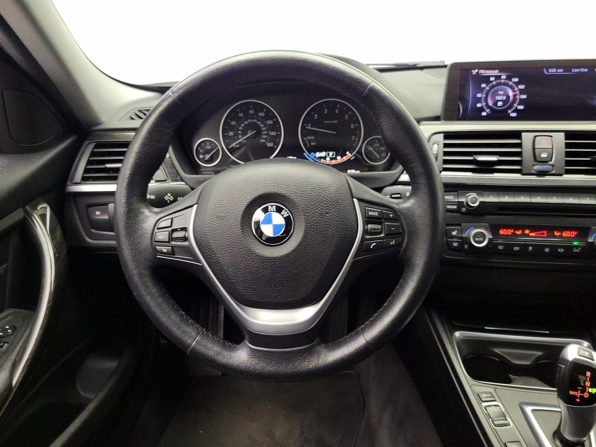 Thumbnail: 2015 BMW 3 Series - 10