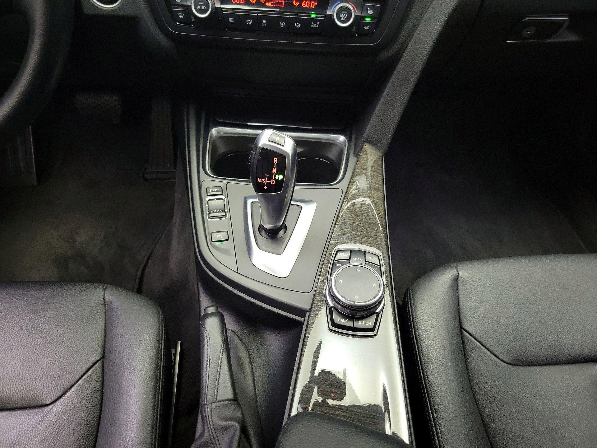 Thumbnail: 2015 BMW 3 Series - 18