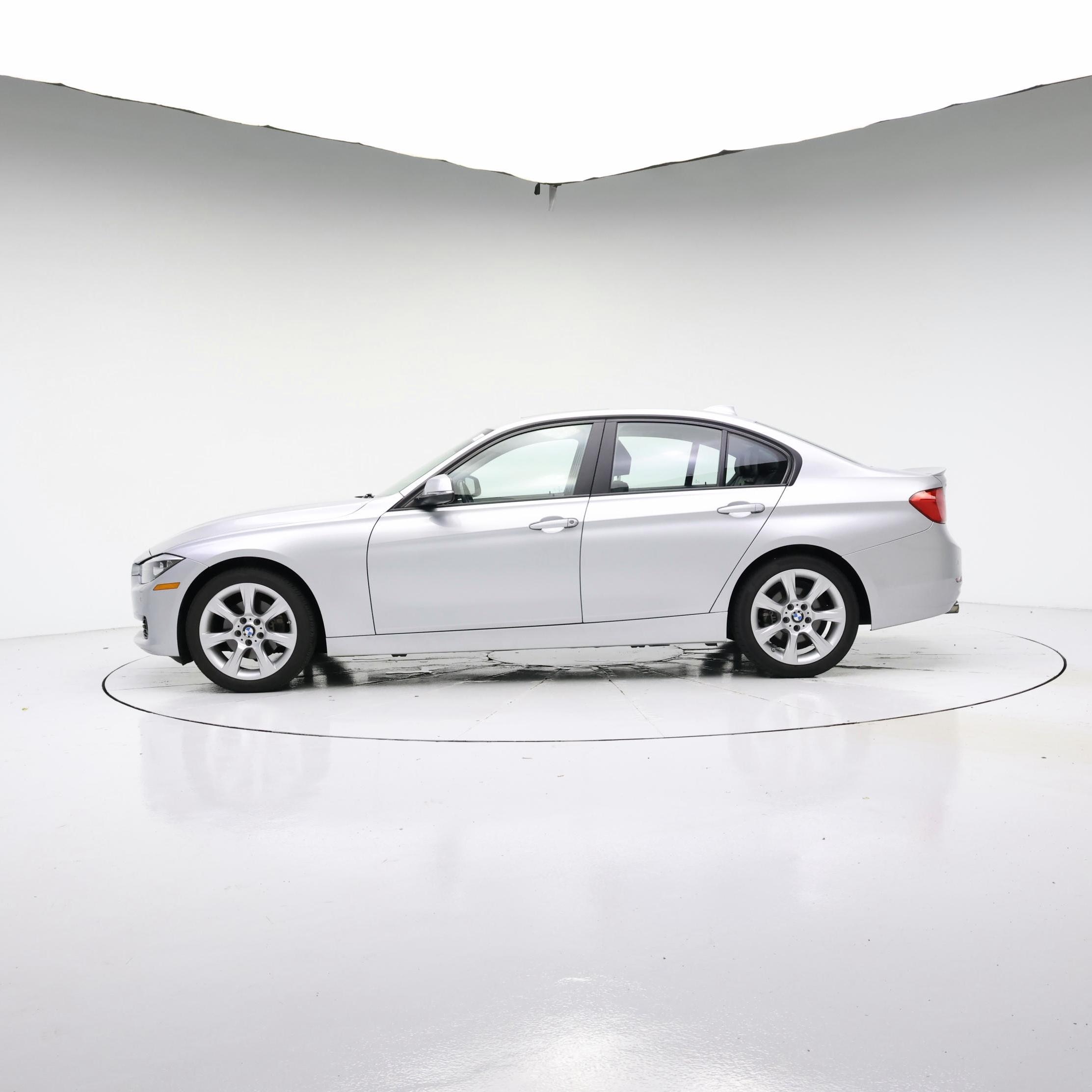 Thumbnail: 2015 BMW 3 Series - 3
