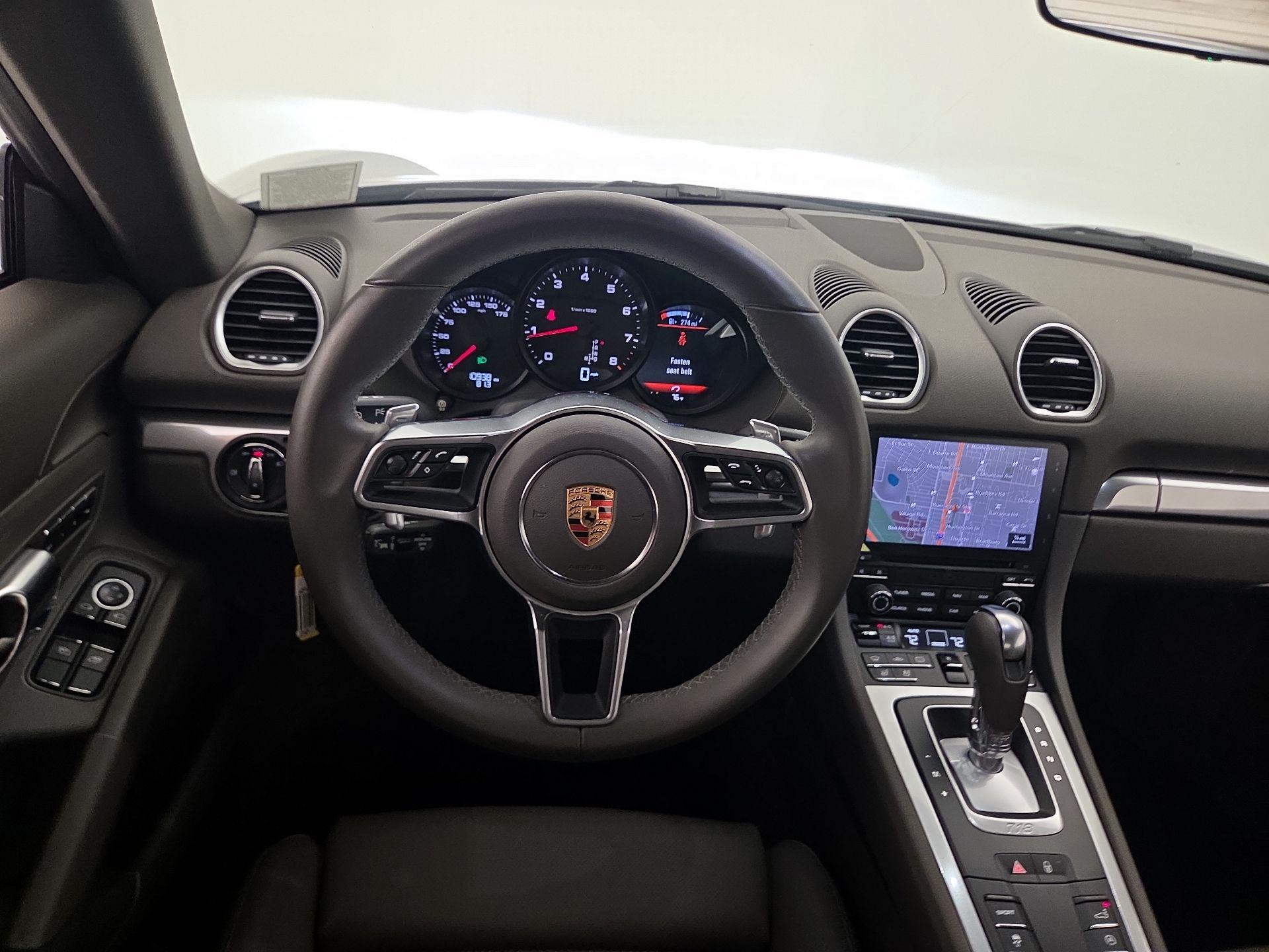 Thumbnail: 2018 Porsche 718 Cayman - 10