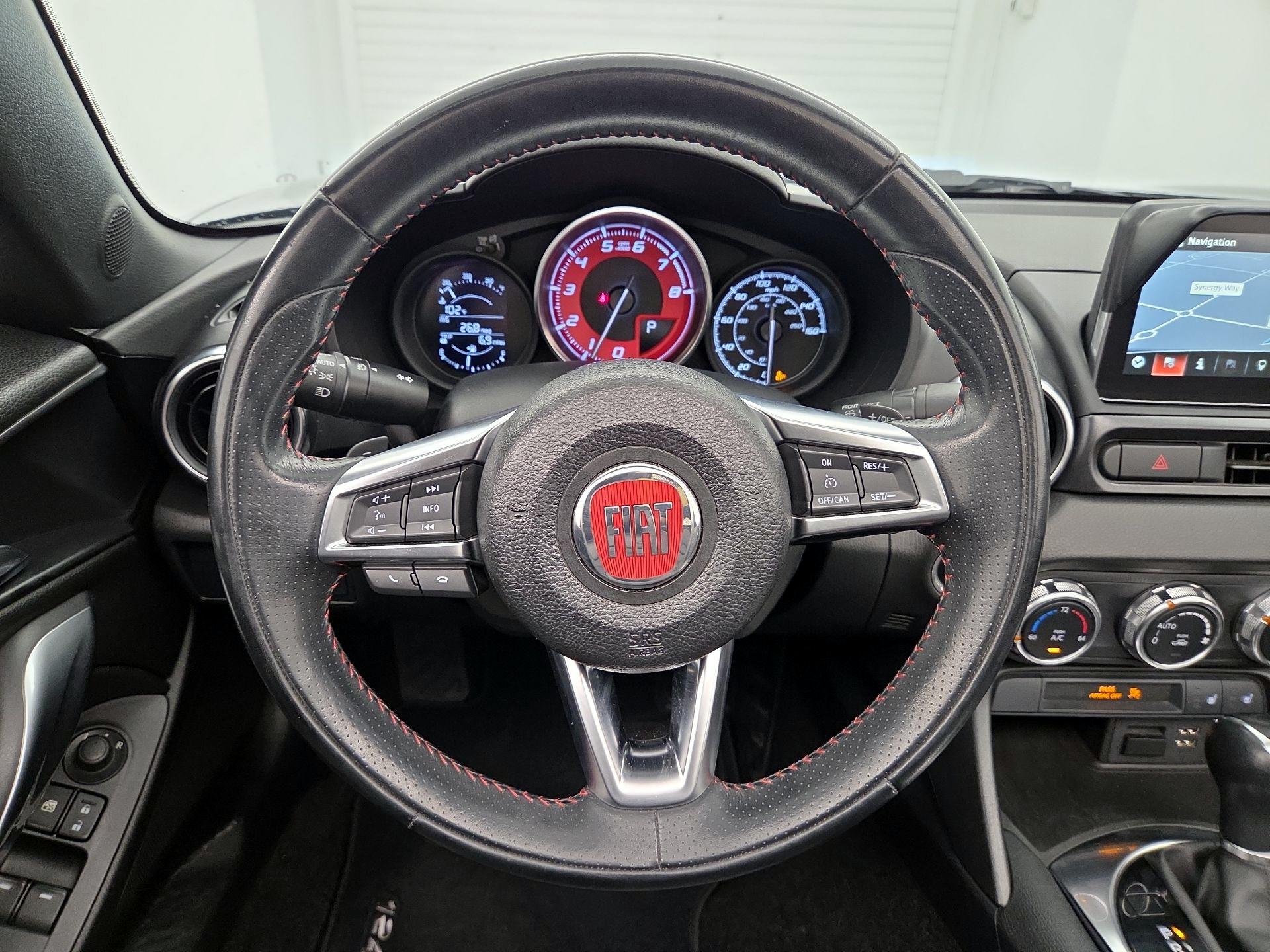 Thumbnail: 2017 Fiat 124 Spider - 10