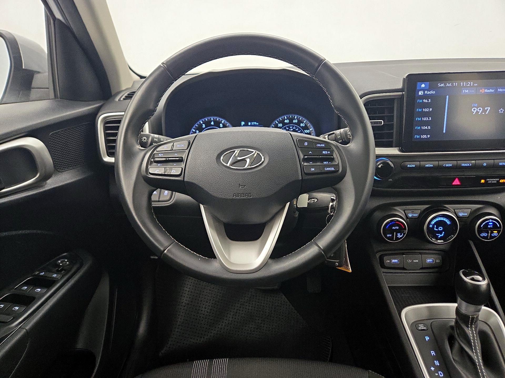 Thumbnail: 2022 Hyundai Venue - 10
