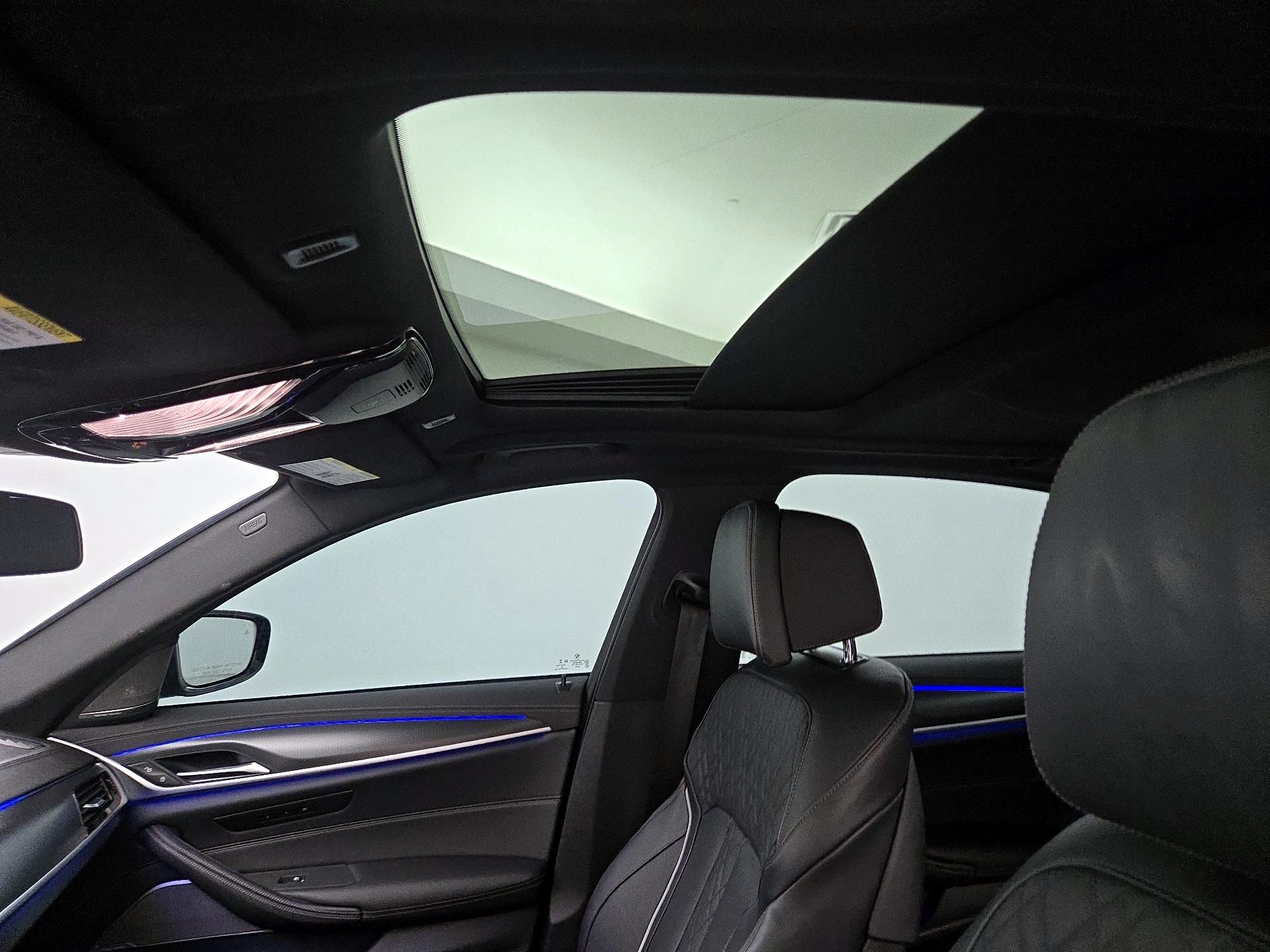 Thumbnail: 2022 BMW 5 Series - 20