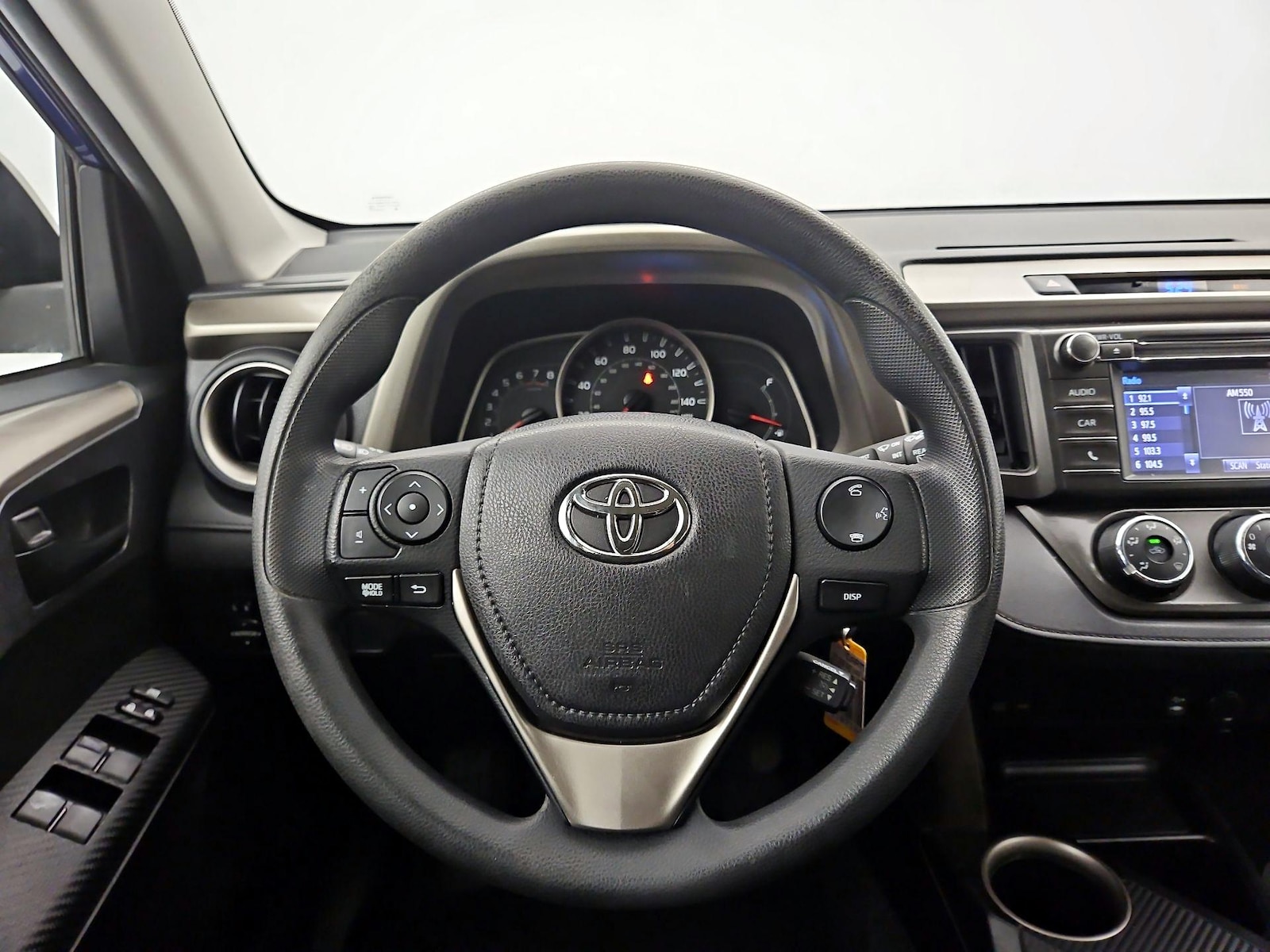 2015 Toyota RAV4 LE - Photo 11