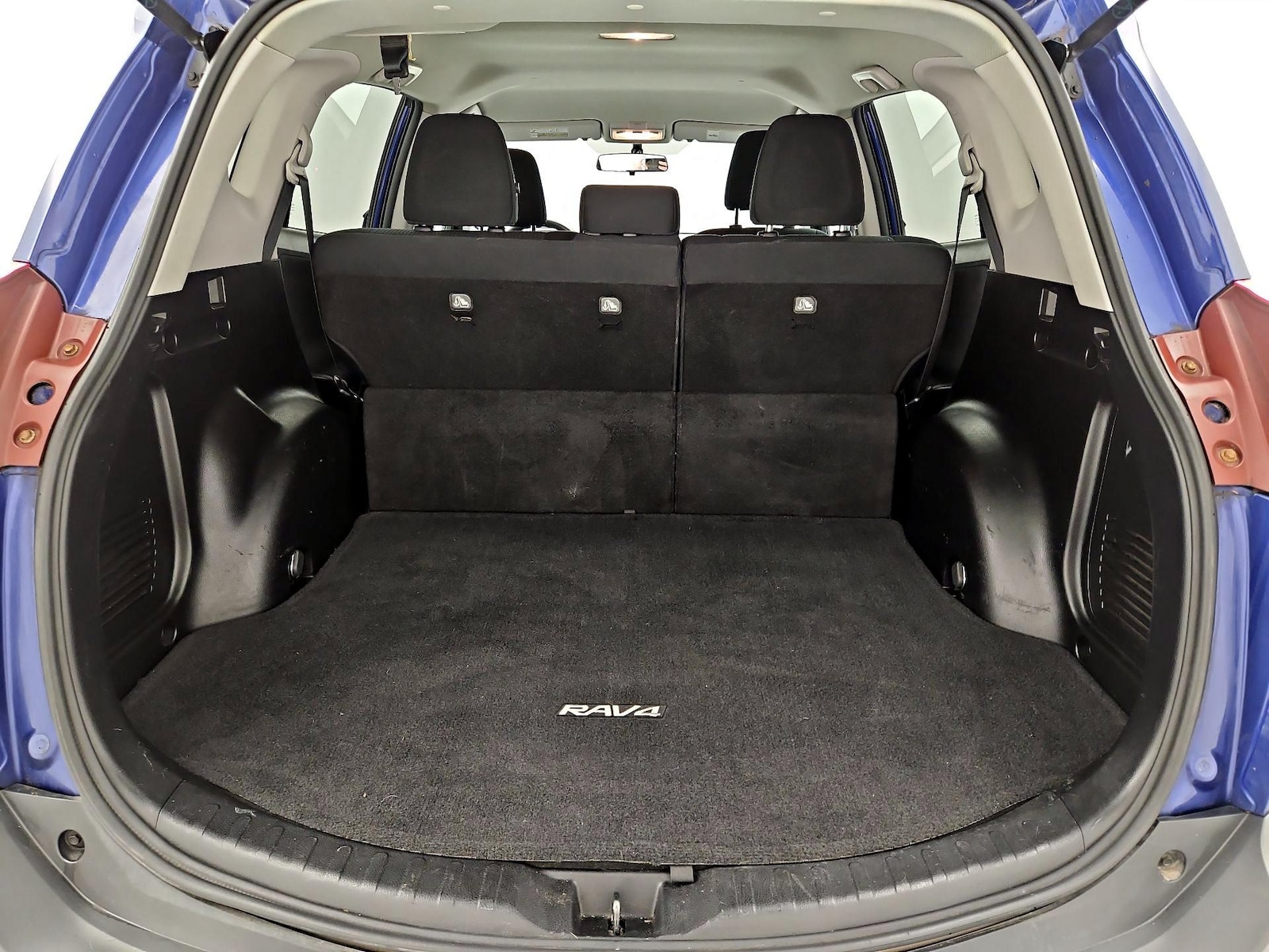 2015 Toyota RAV4 LE - Photo 21