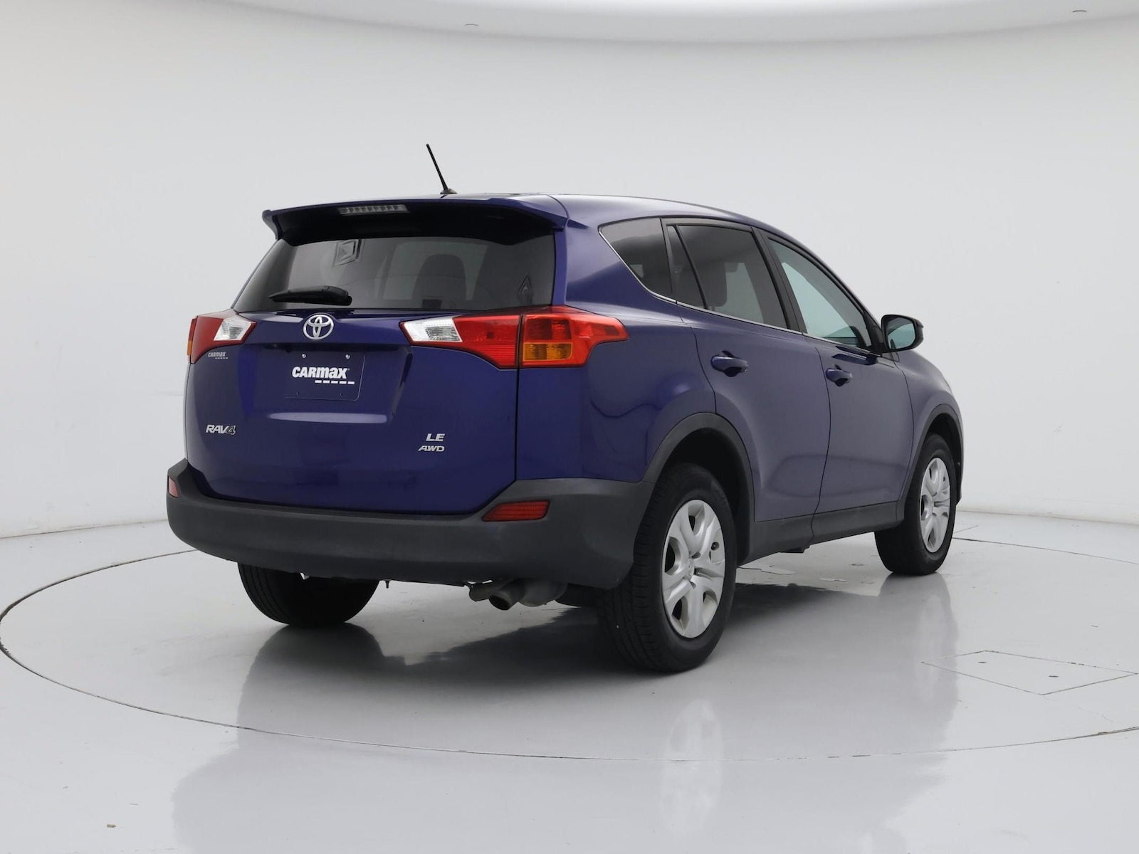 2015 Toyota RAV4 LE - Photo 9