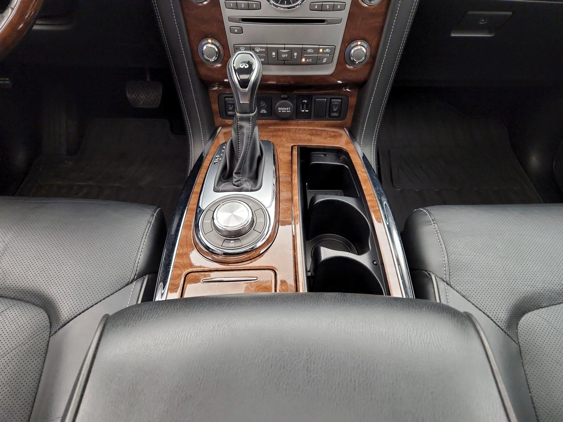 Thumbnail: 2019 INFINITI QX80 - 18