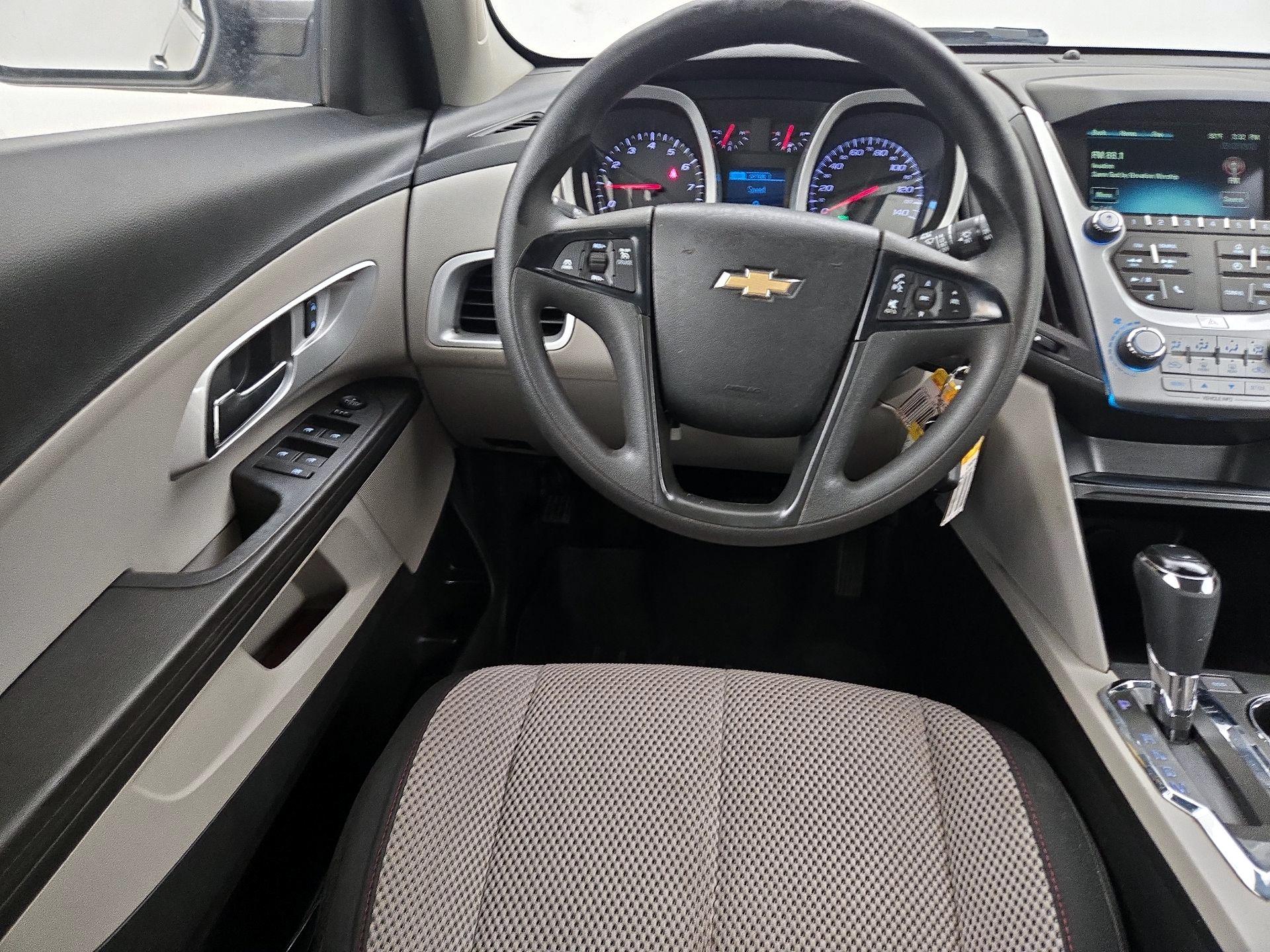 Thumbnail: 2017 Chevrolet Equinox - 10