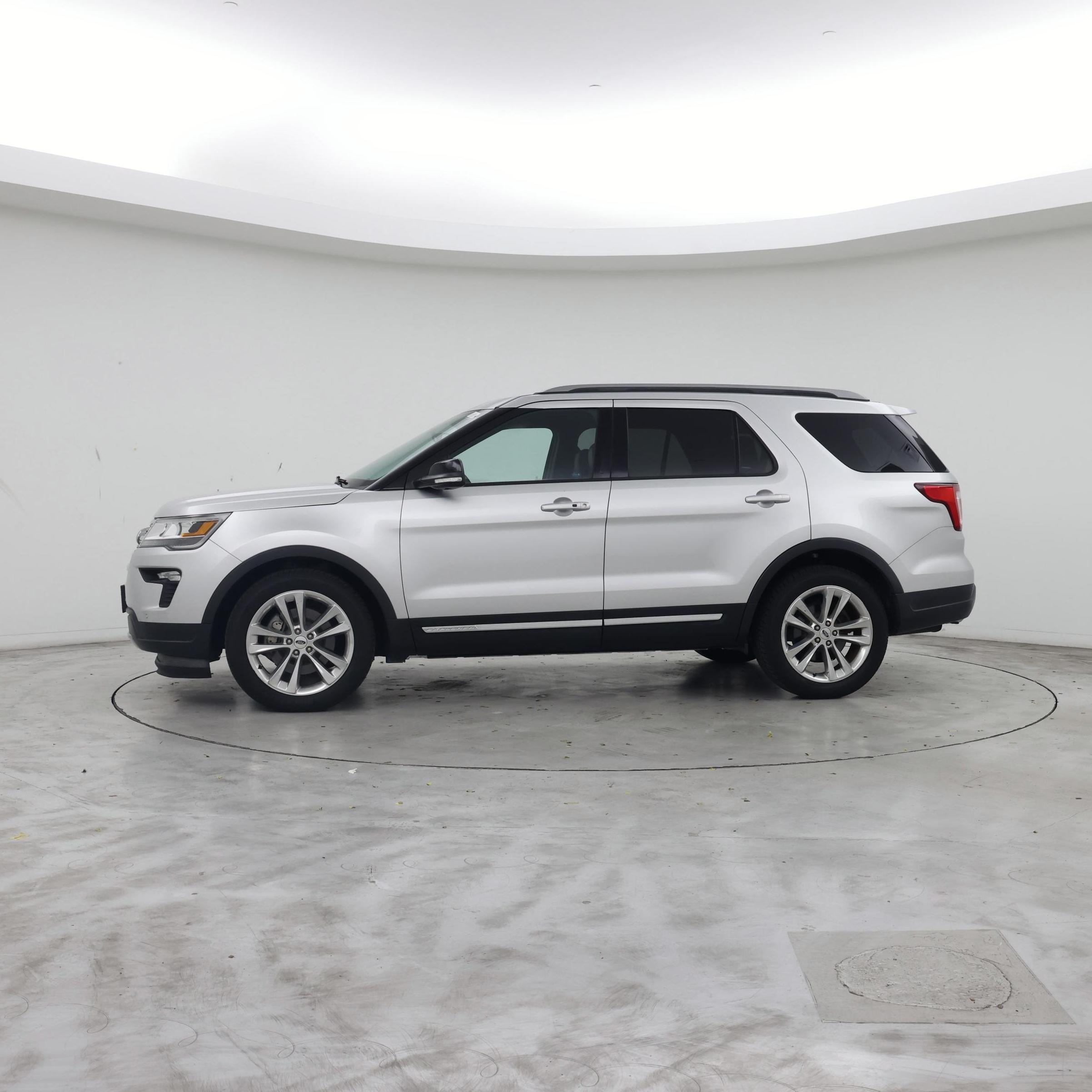 Thumbnail: 2018 Ford Explorer - 3