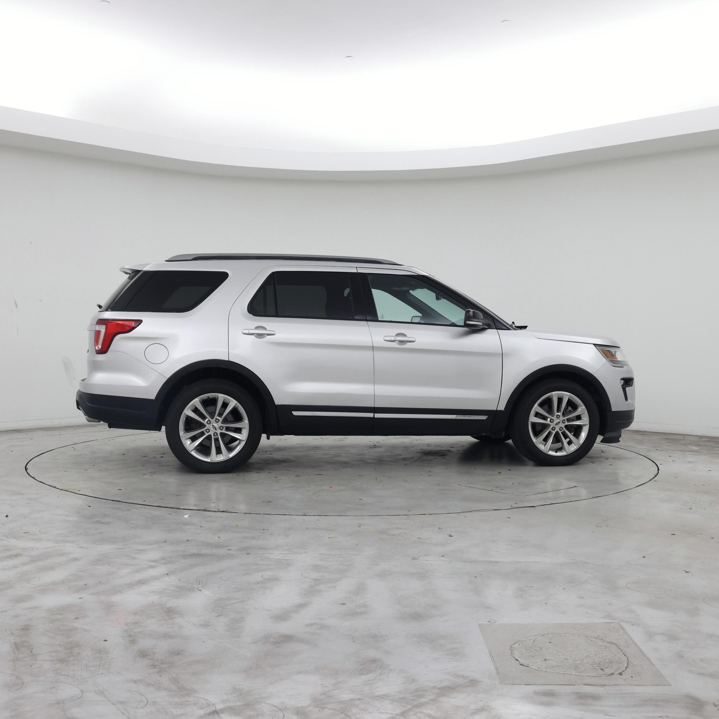 Thumbnail: 2018 Ford Explorer - 7