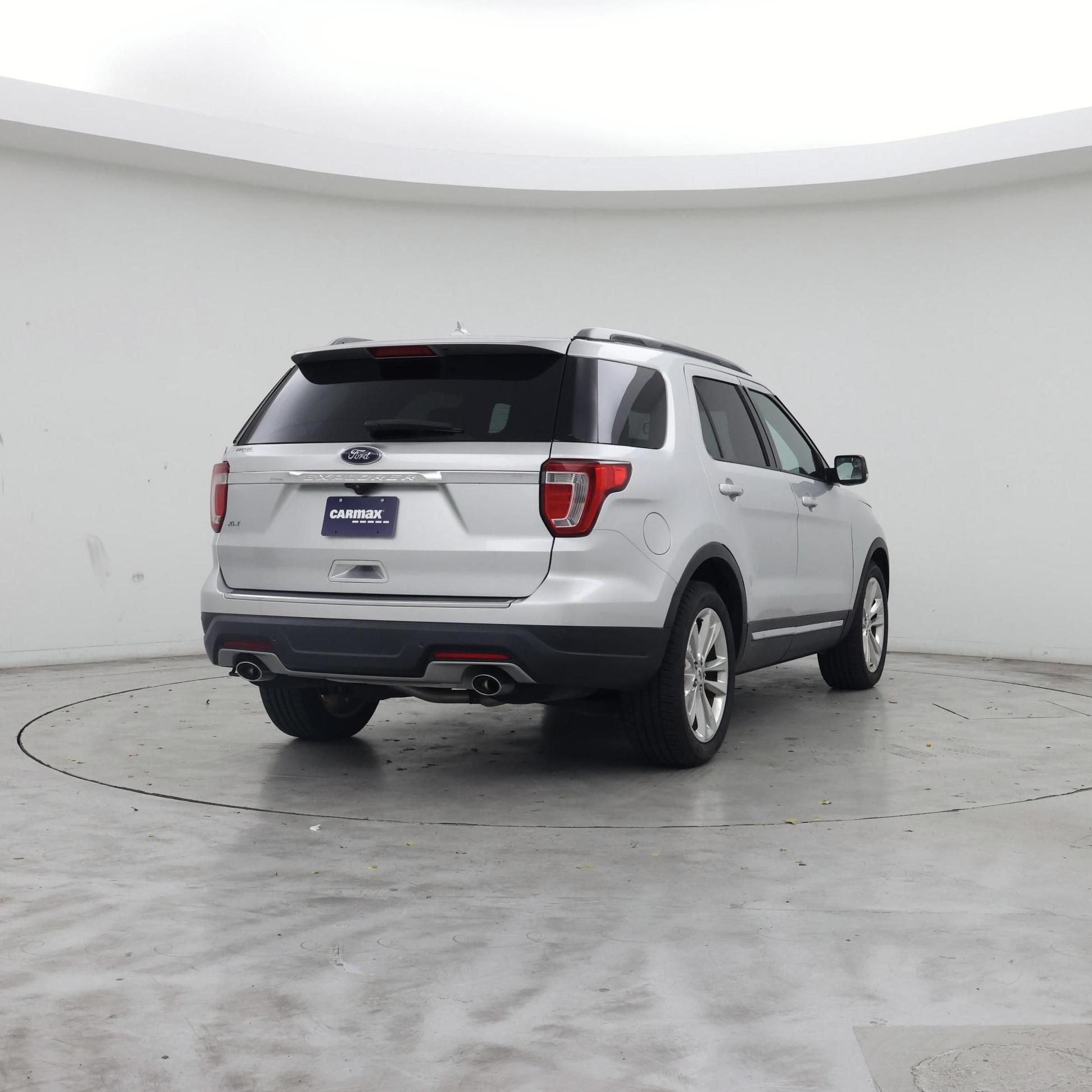 Thumbnail: 2018 Ford Explorer - 8