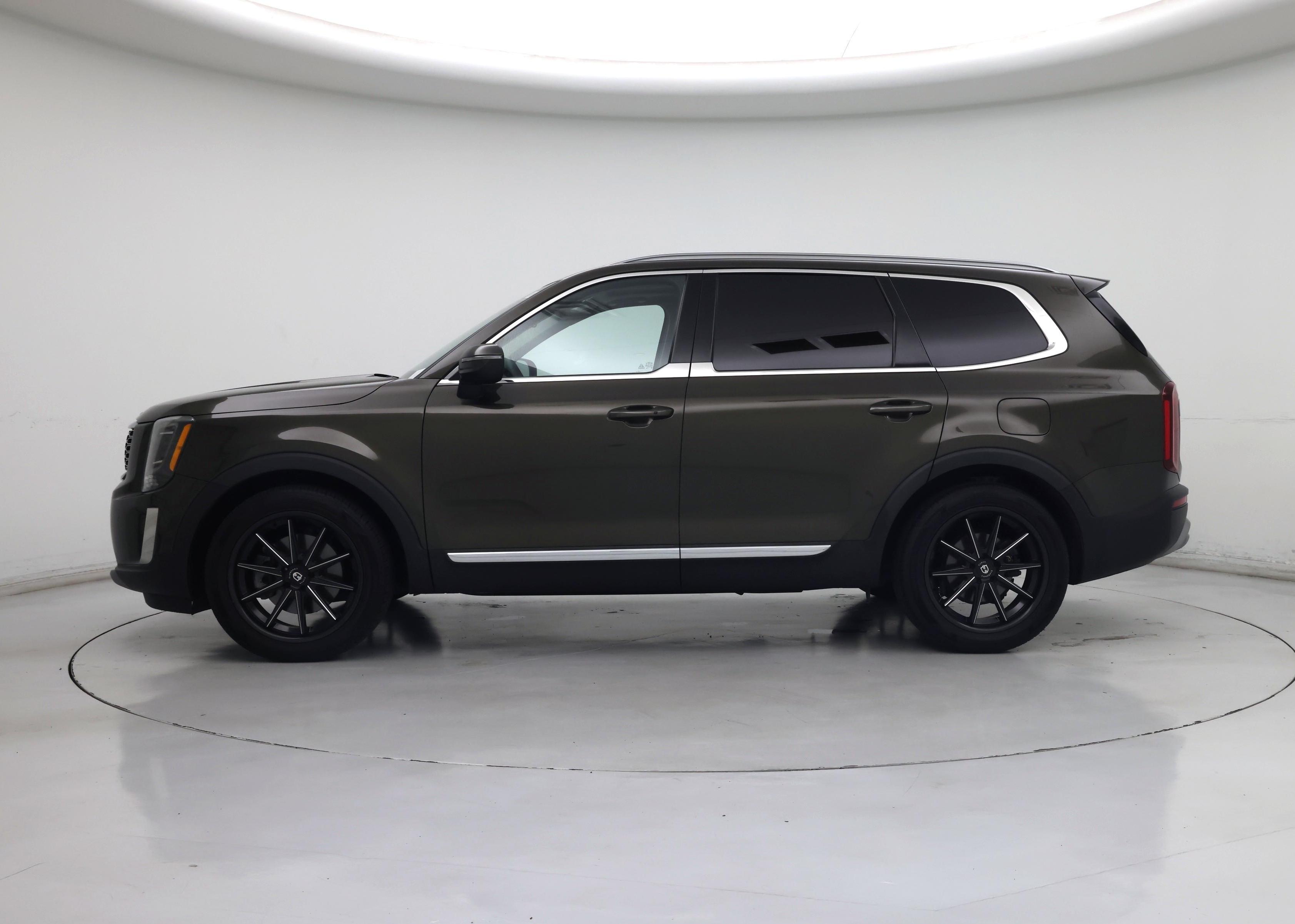 Thumbnail: 2021 Kia Telluride - 3