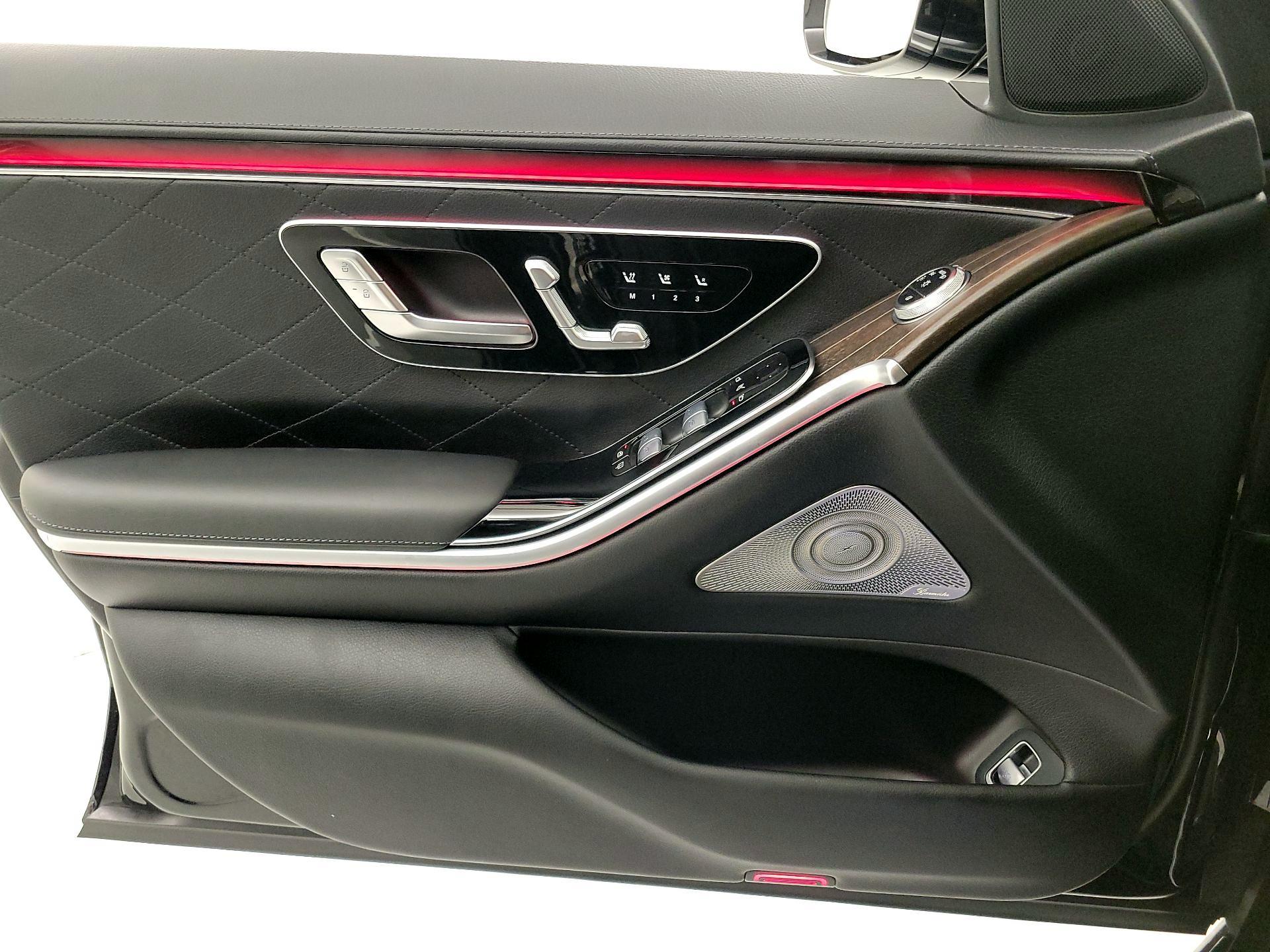 Thumbnail: 2022 Mercedes-Benz S-Class - 12