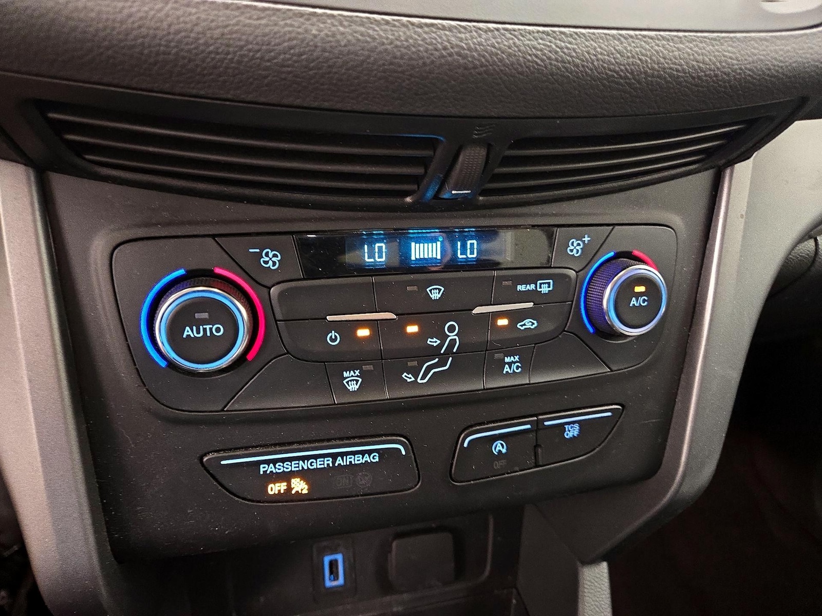 2017 Ford Escape SE - Photo 17