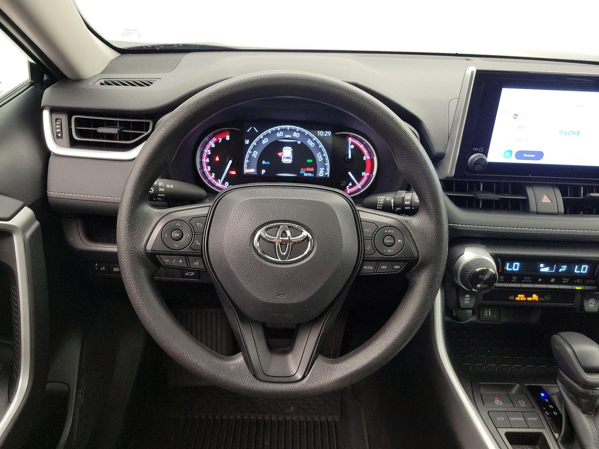 Thumbnail: 2025 Toyota RAV4 - 10