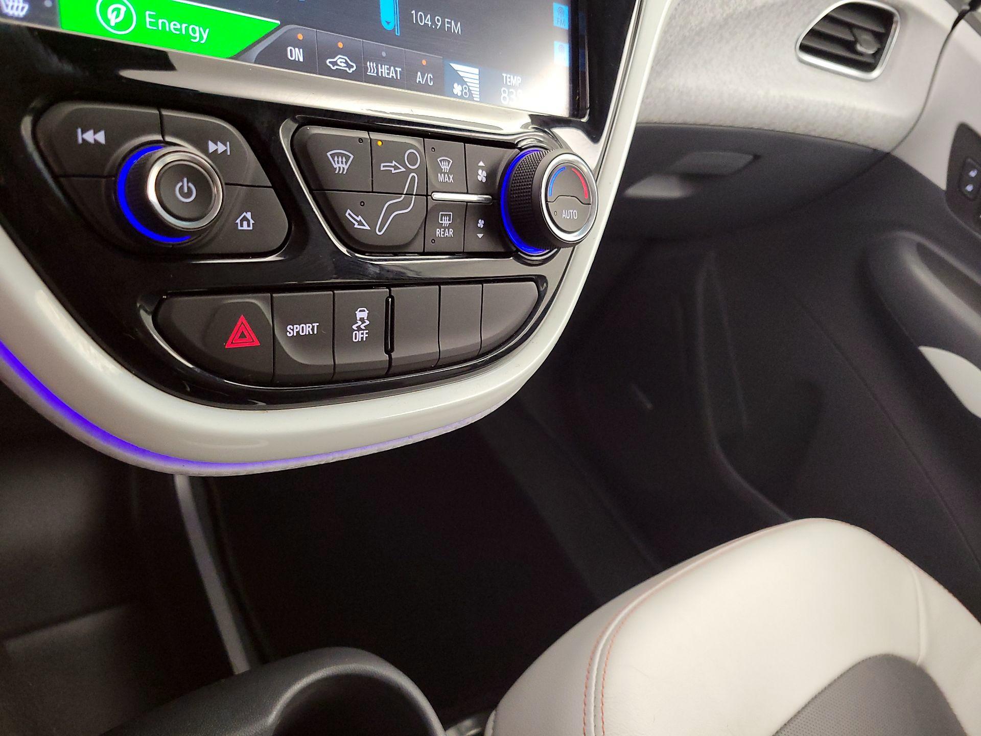 Thumbnail: 2021 Chevrolet Bolt EV - 16