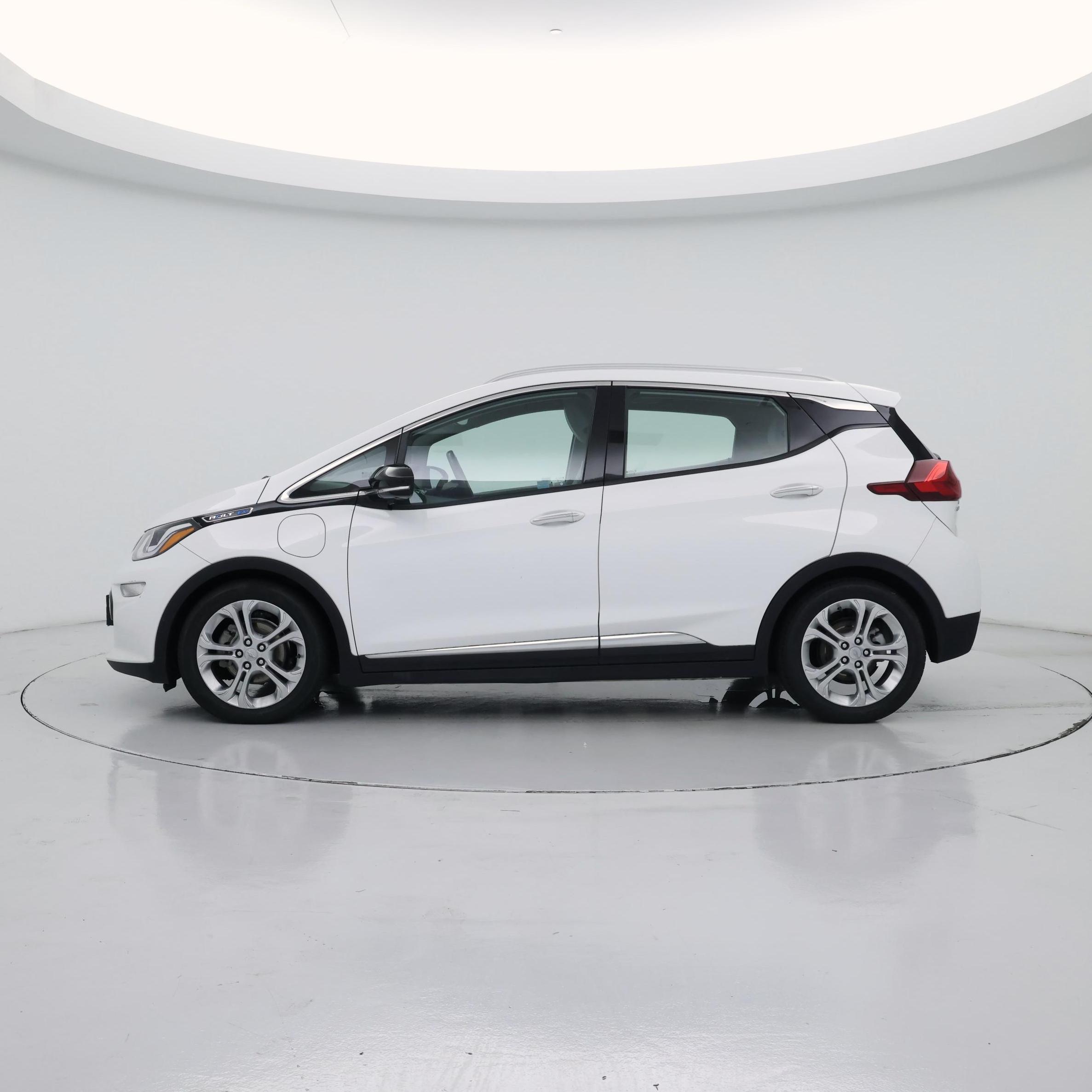 Thumbnail: 2021 Chevrolet Bolt EV - 3