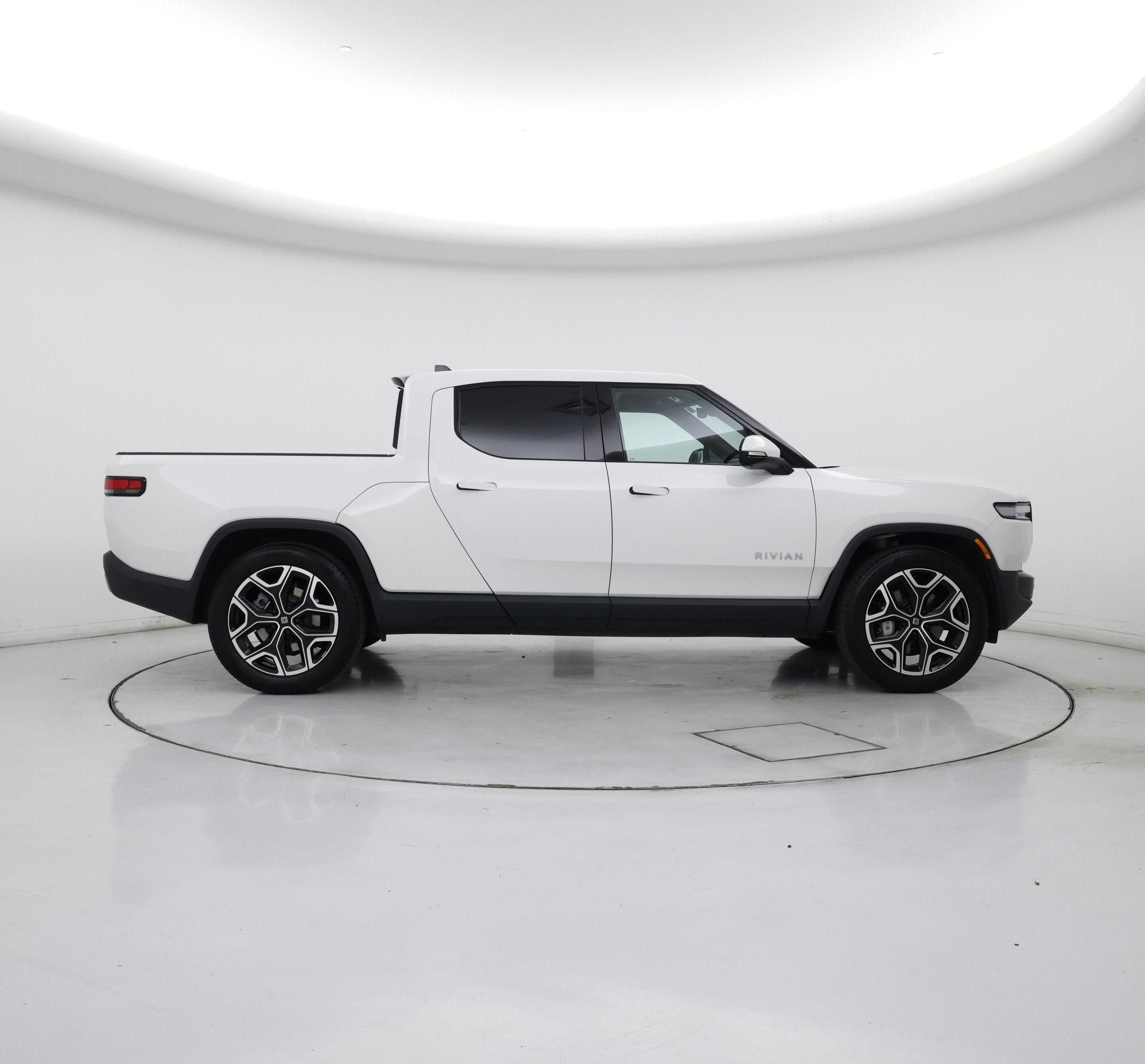 Thumbnail: 2026 Rivian R1T - 7
