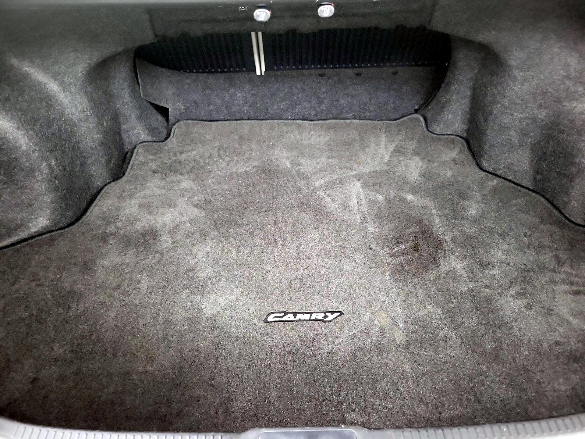 Thumbnail: 2014 Toyota Camry - 20