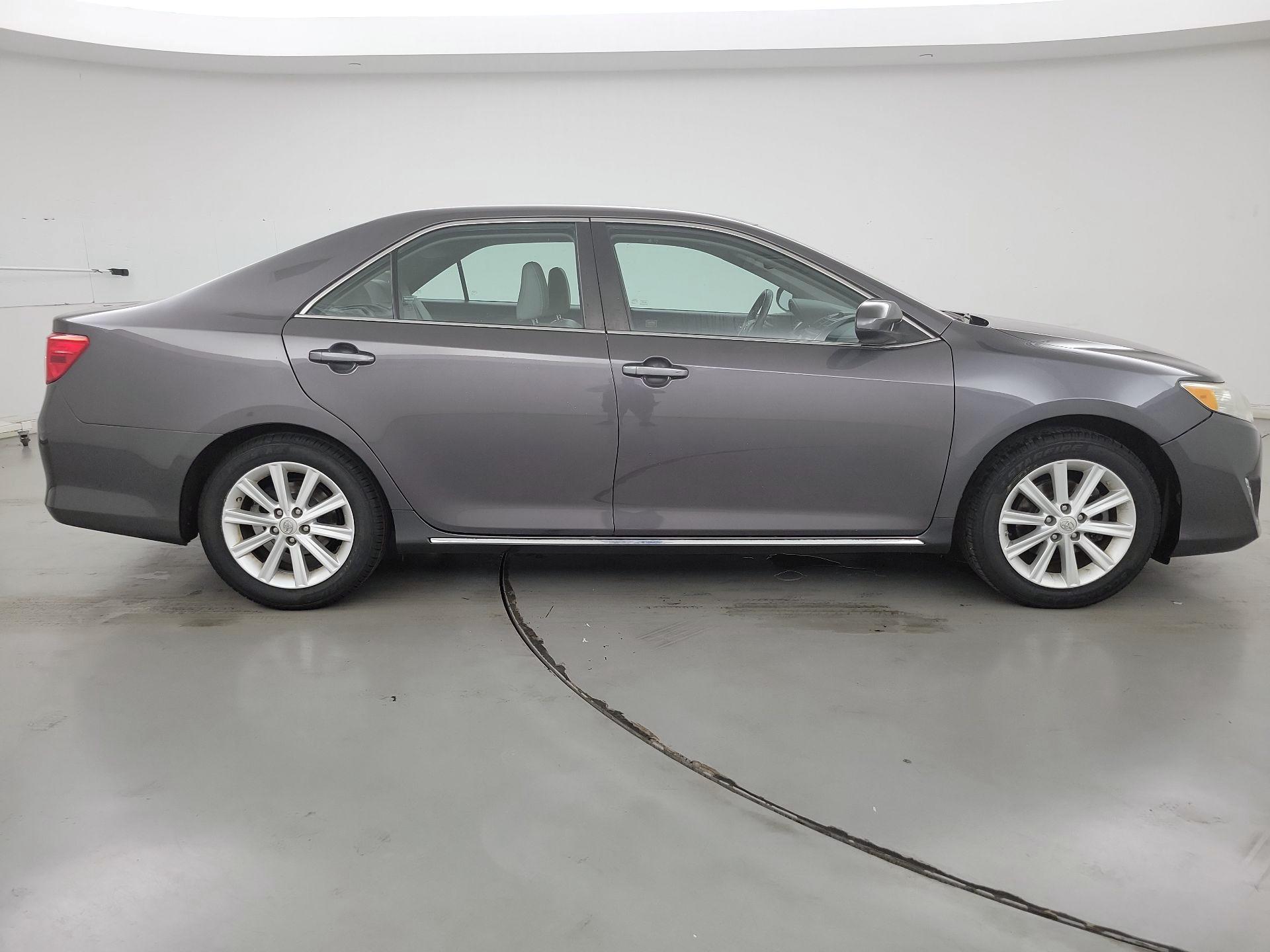 Thumbnail: 2014 Toyota Camry - 4