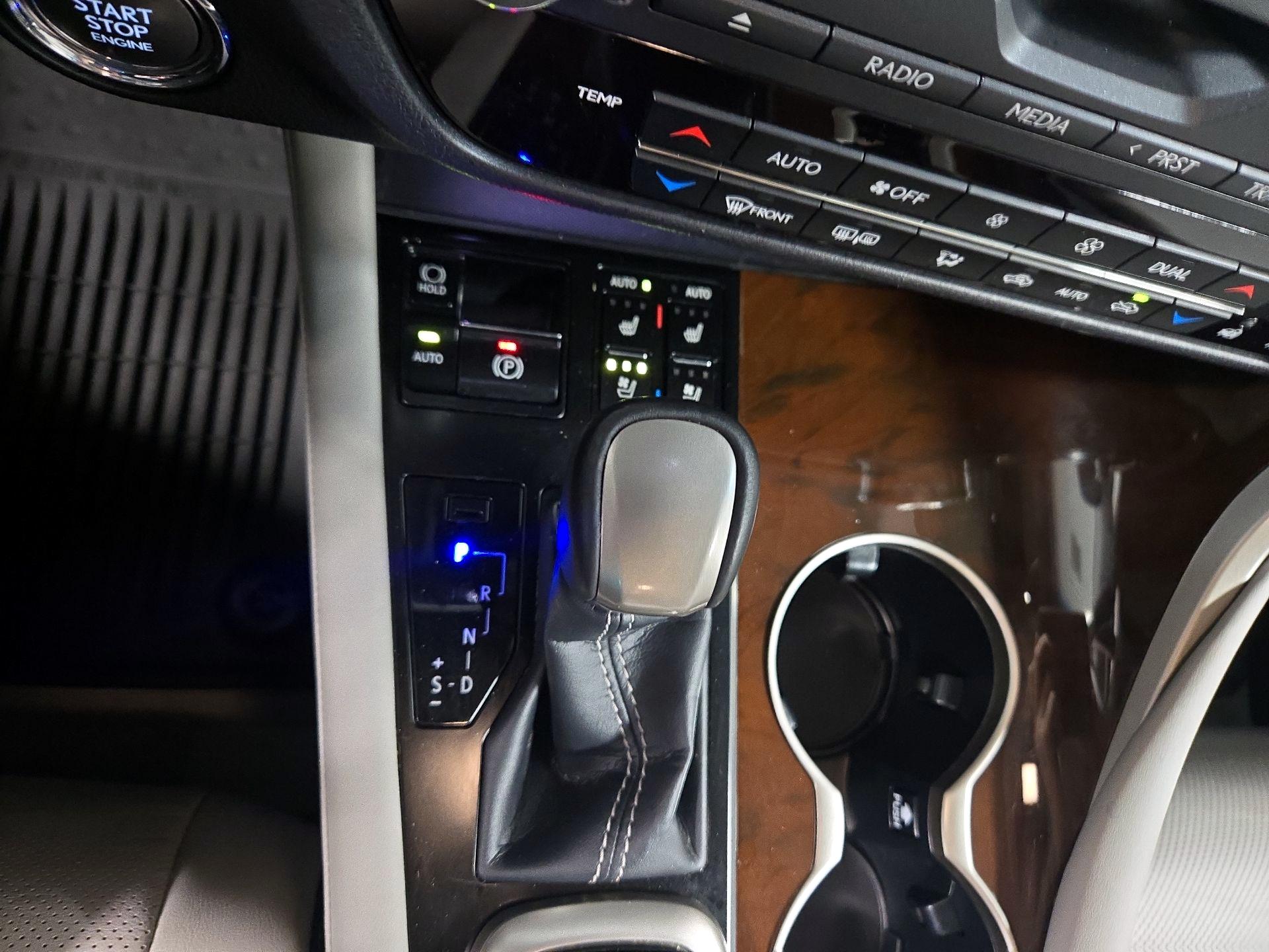 Thumbnail: 2018 Lexus RX - 18