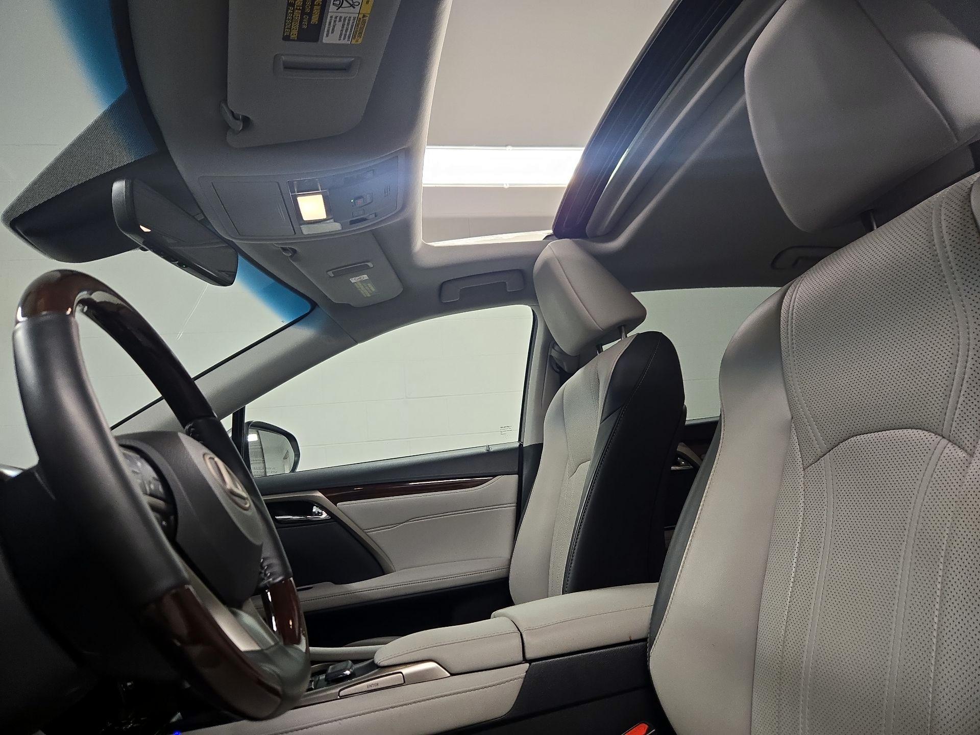 Thumbnail: 2018 Lexus RX - 20