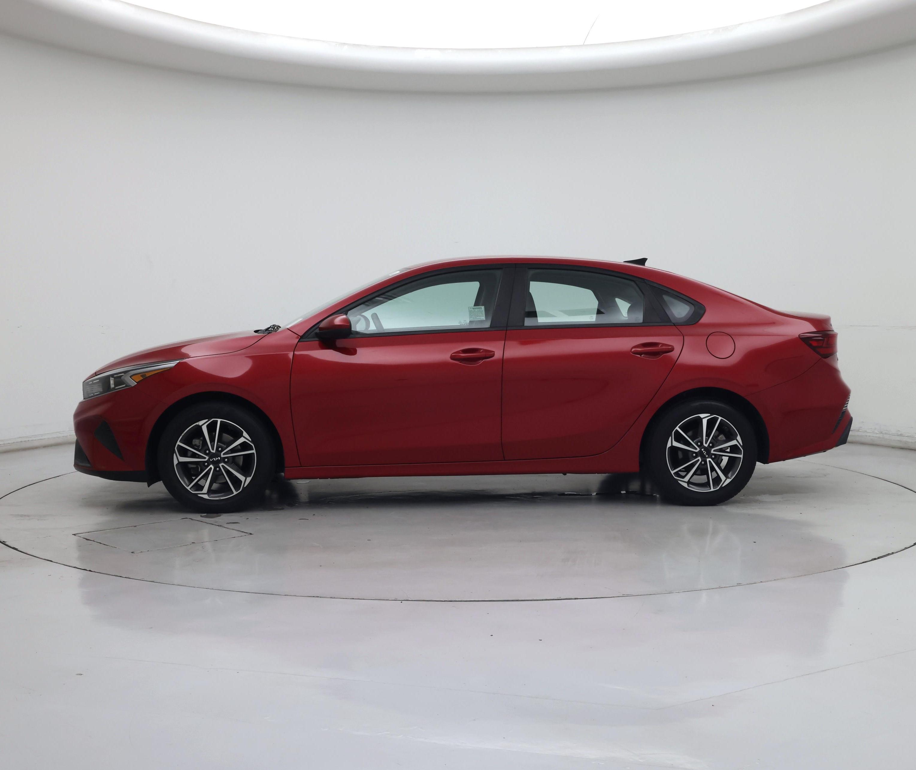 Thumbnail: 2022 Kia Forte - 3