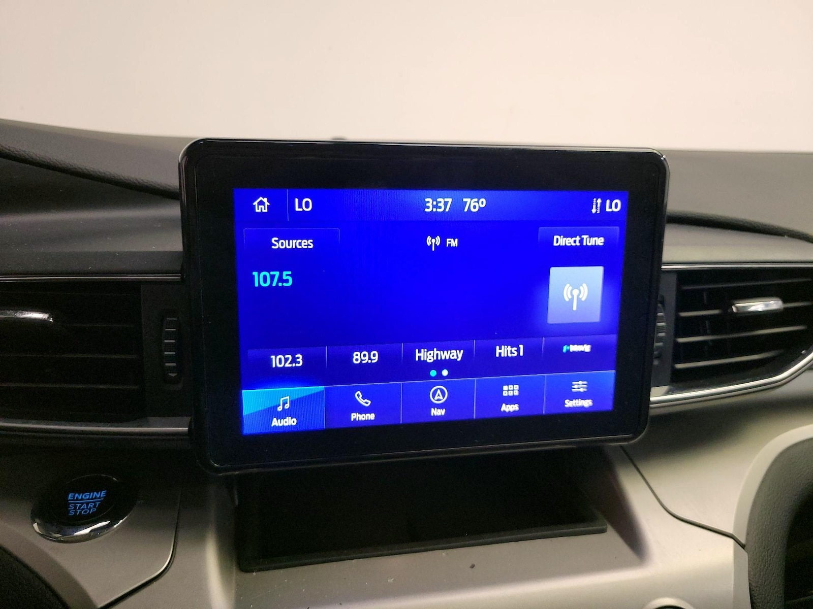 2022 Ford Explorer XLT - Photo 17