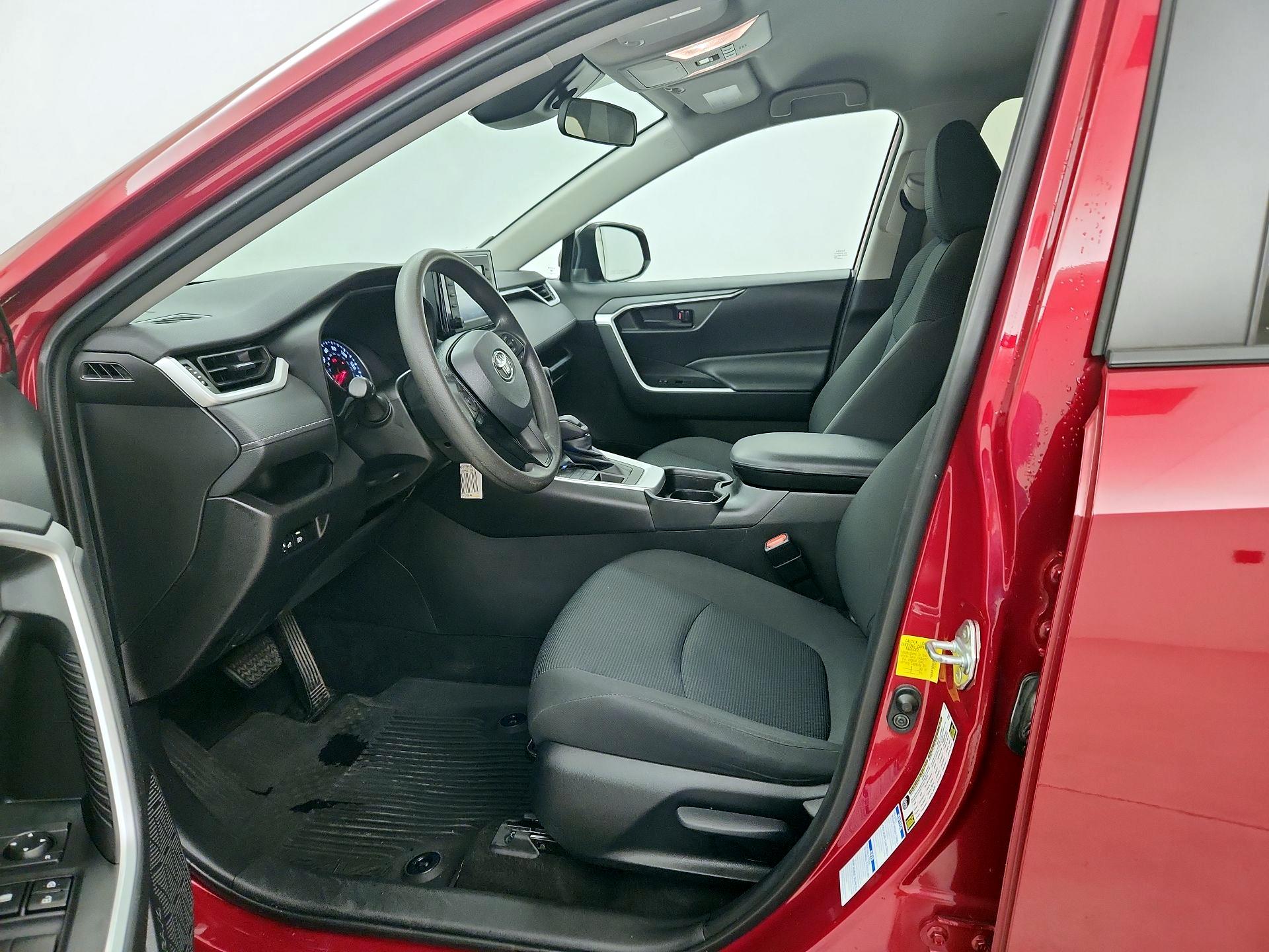 Thumbnail: 2021 Toyota RAV4 - 11