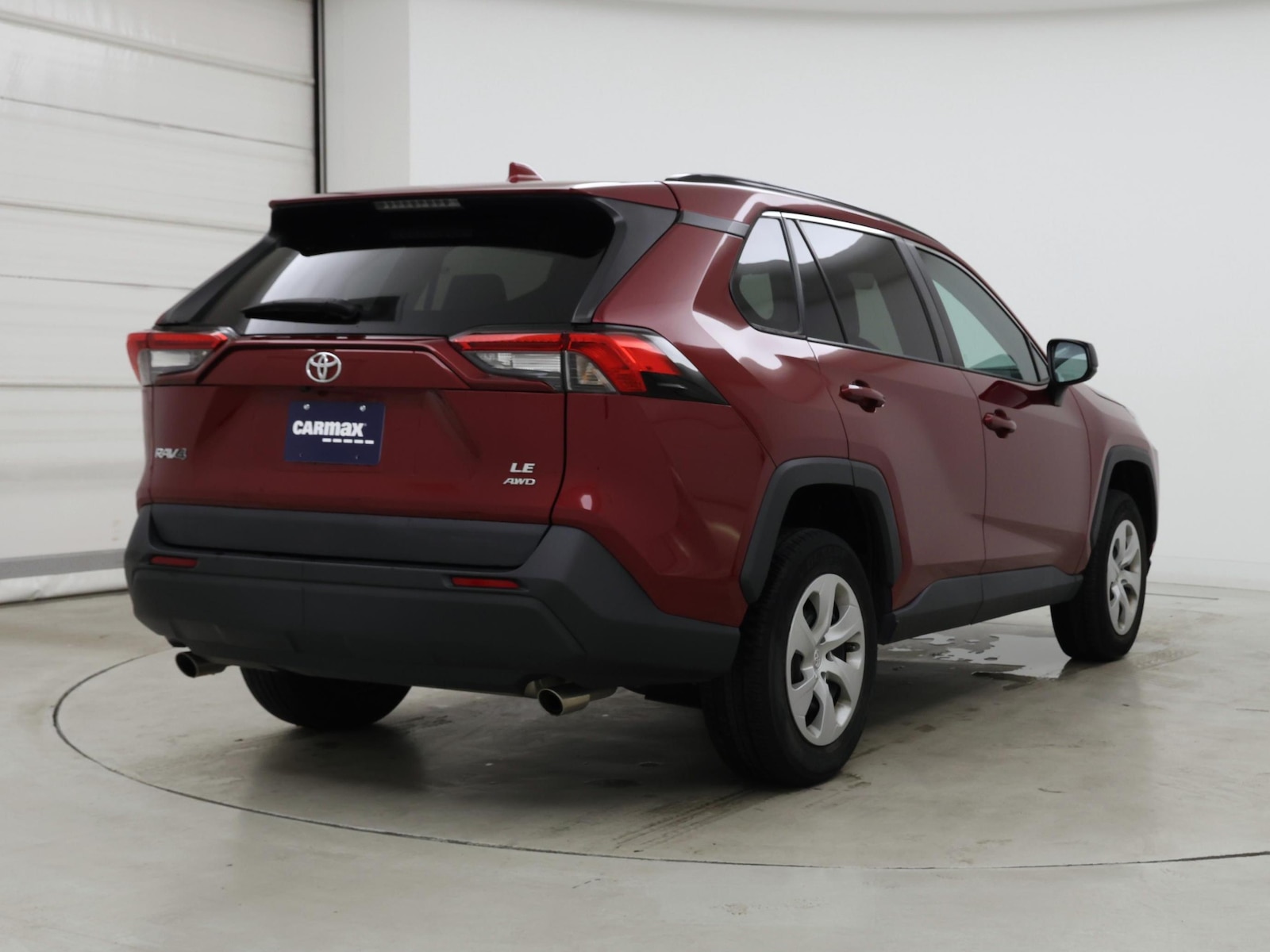 2021 Toyota RAV4 LE - Photo 9