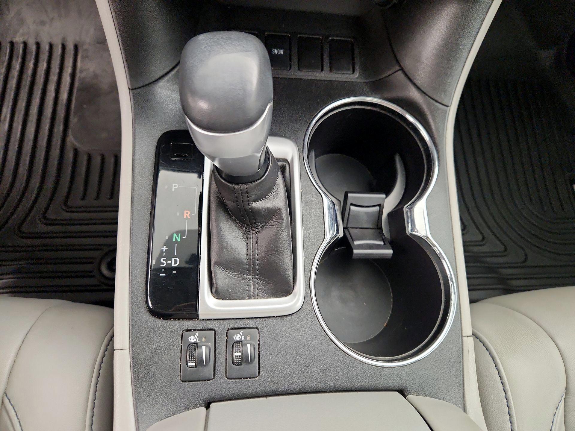 Thumbnail: 2017 Toyota Highlander - 18