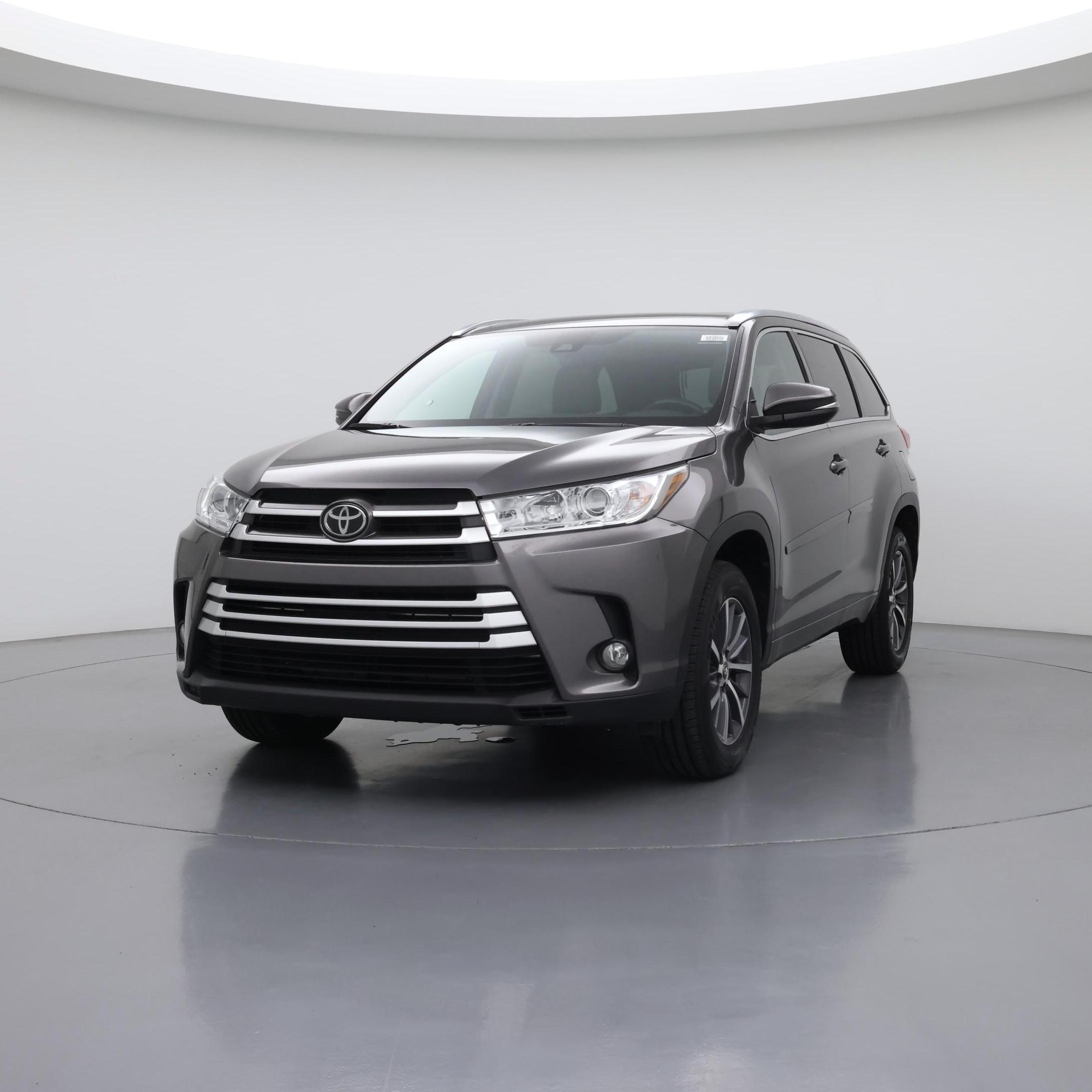 Thumbnail: 2017 Toyota Highlander - 4