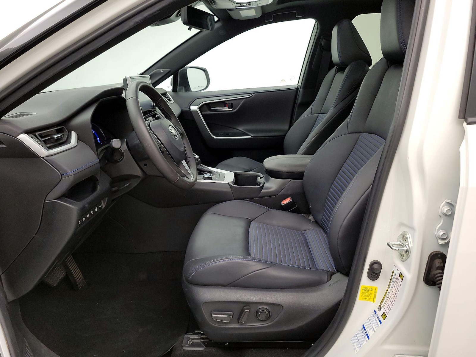 2022 Toyota RAV4 XSE - Photo 12