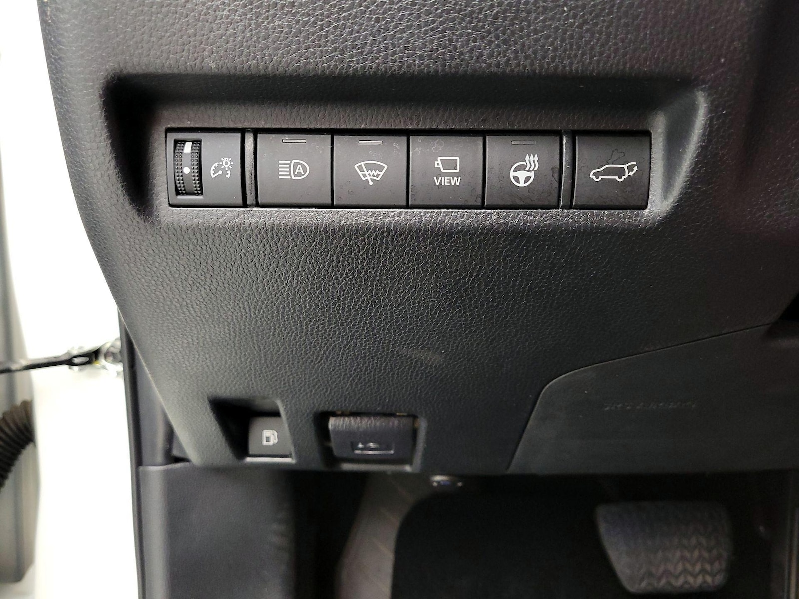 2022 Toyota RAV4 XSE - Photo 14