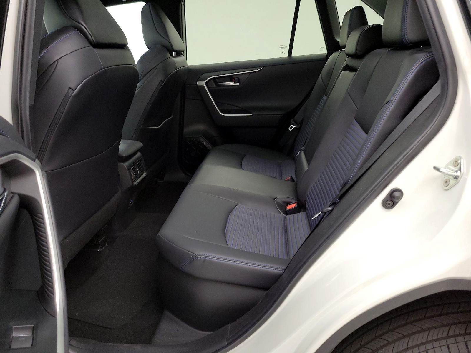 2022 Toyota RAV4 XSE - Photo 21