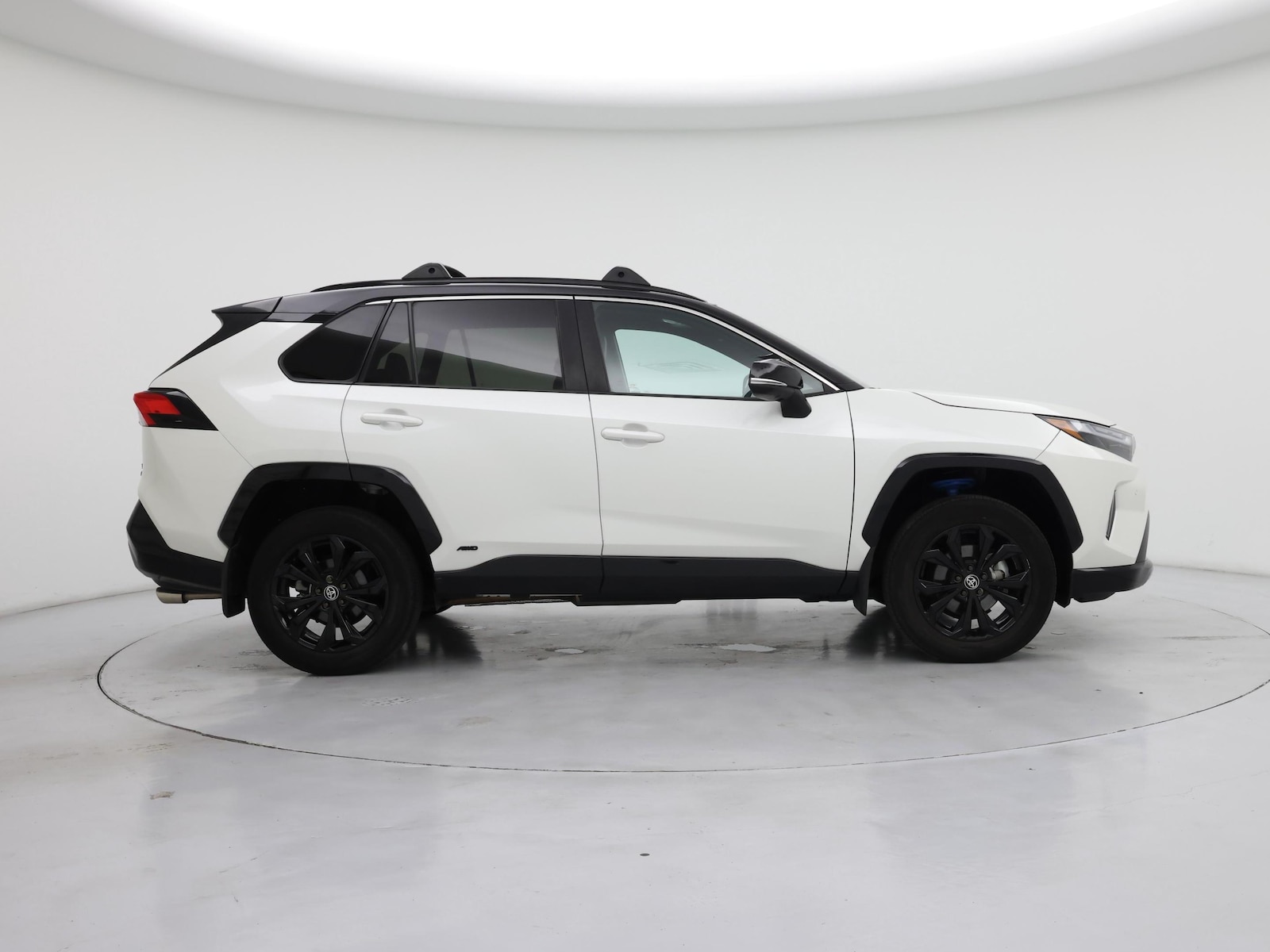 2022 Toyota RAV4 XSE - Photo 8