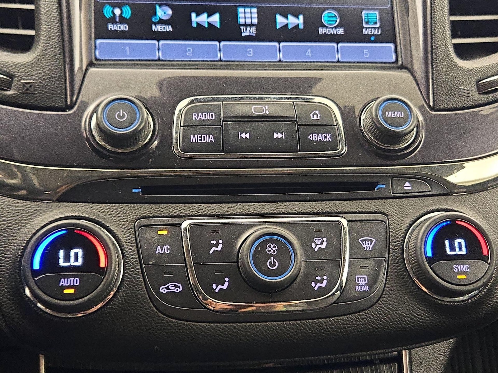 2016 Chevrolet Impala 2LZ - Photo 16