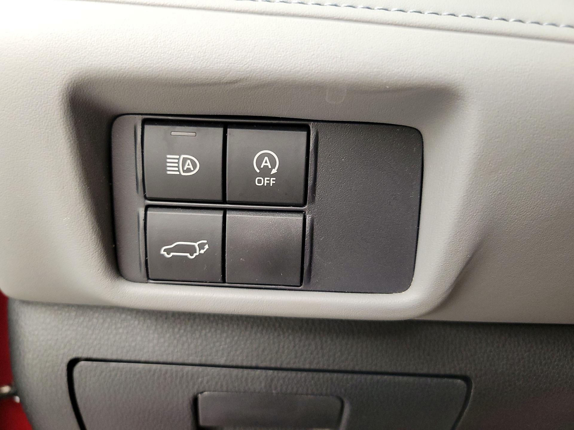 Thumbnail: 2024 Toyota Highlander - 13