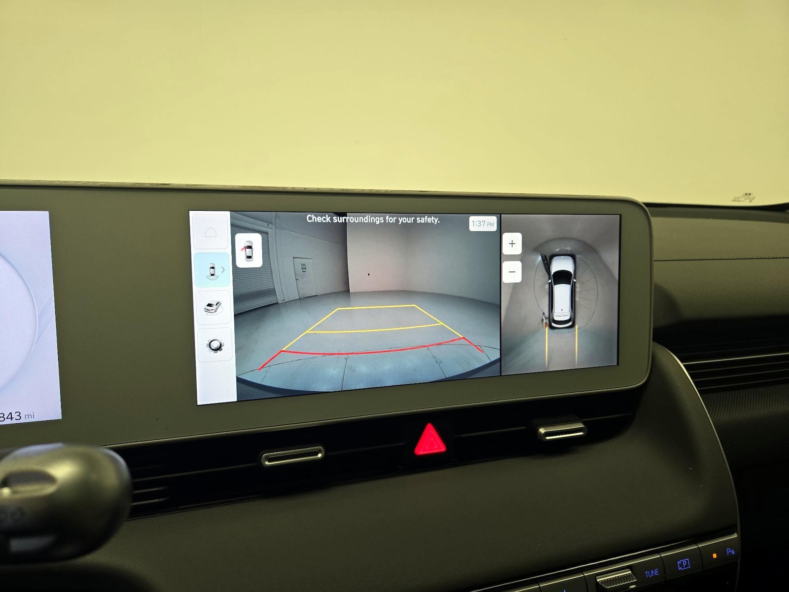 2024 Hyundai IONIQ 5 Limited - Photo 16