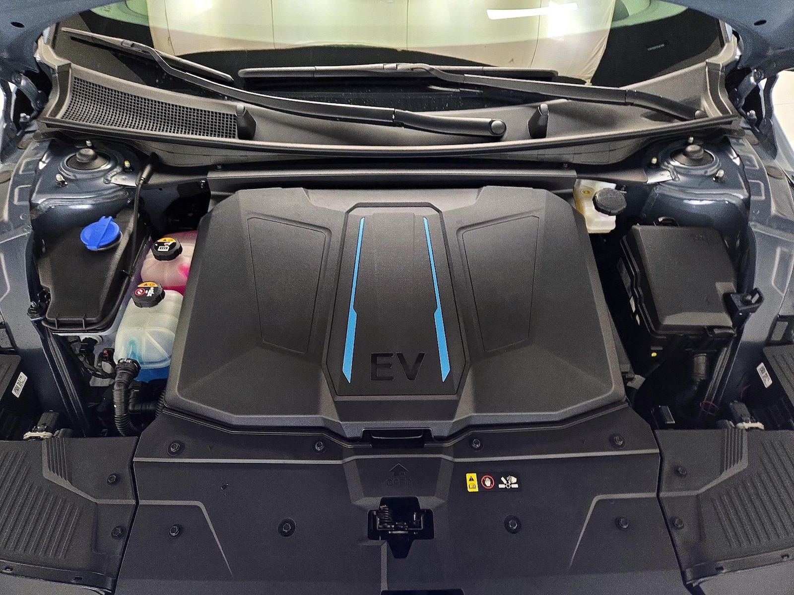 2024 Hyundai IONIQ 5 Limited - Photo 24