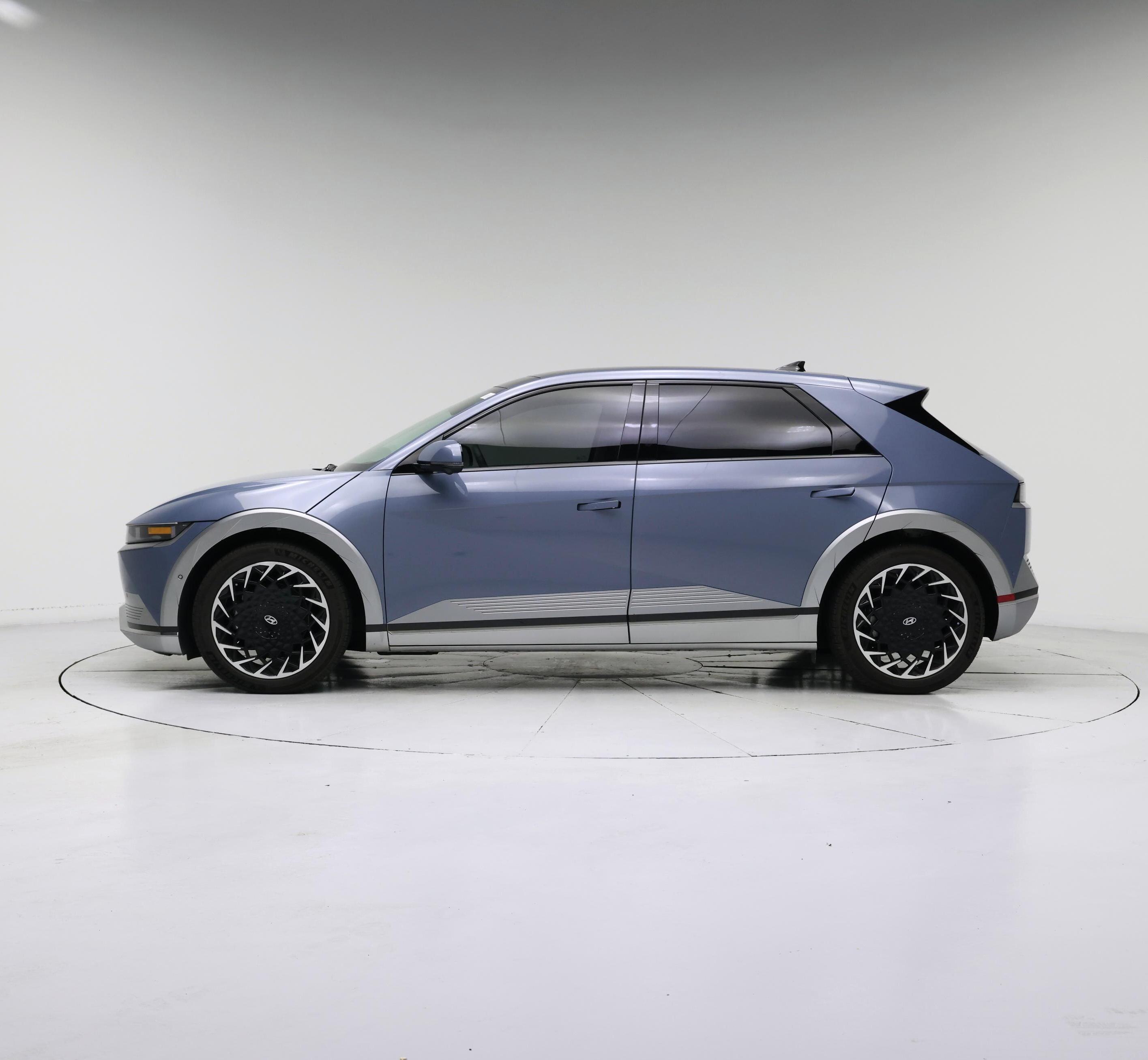 Thumbnail: 2024 Hyundai Ioniq 5 - 3