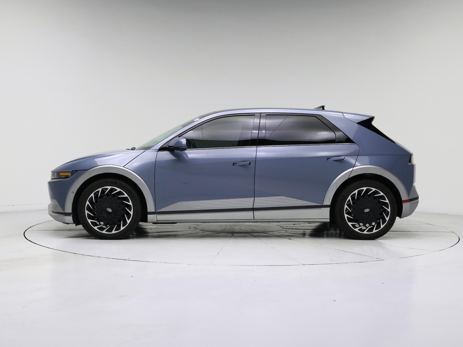 2024 Hyundai IONIQ 5 Limited - Photo 4
