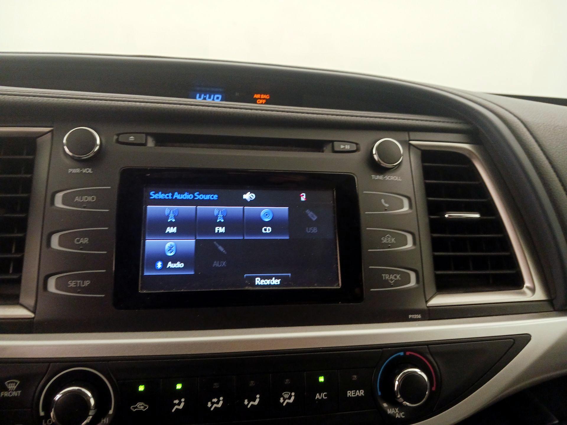 Thumbnail: 2017 Toyota Highlander - 15