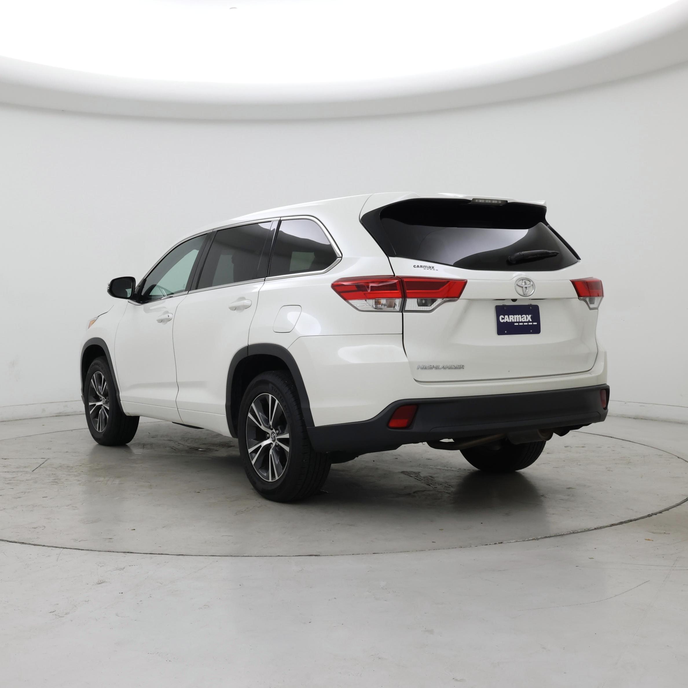 Thumbnail: 2017 Toyota Highlander - 2